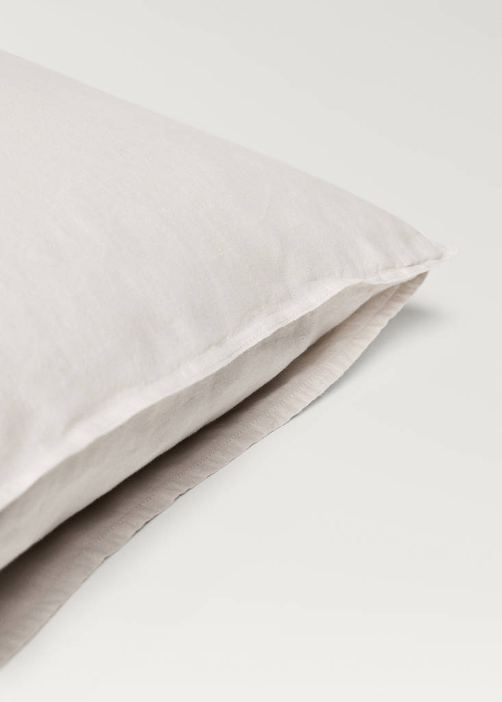 Two washed linen pillowcases 50x75 cm — Beige