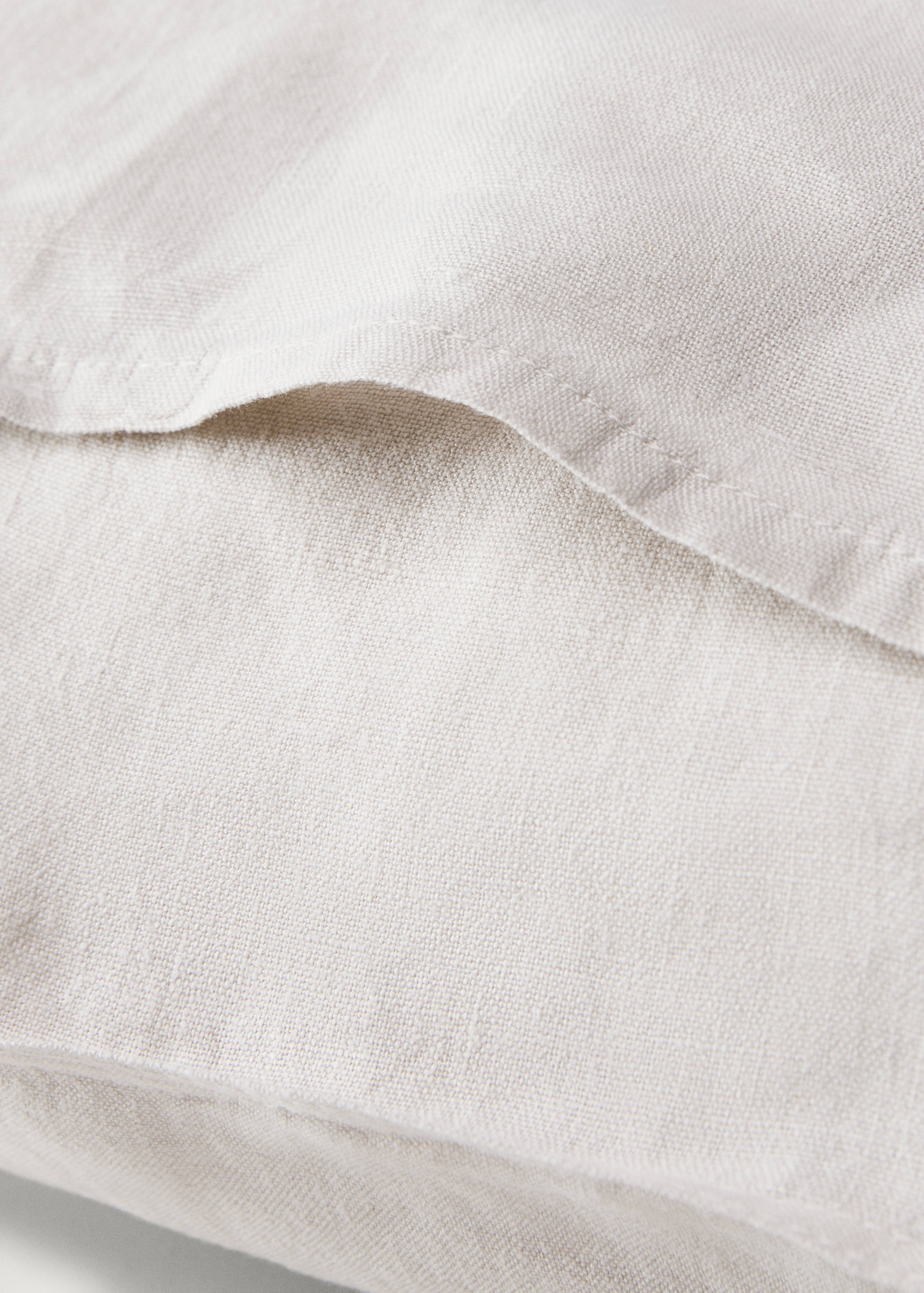 Two washed linen pillowcases 50x75 cm - Details of the article 3