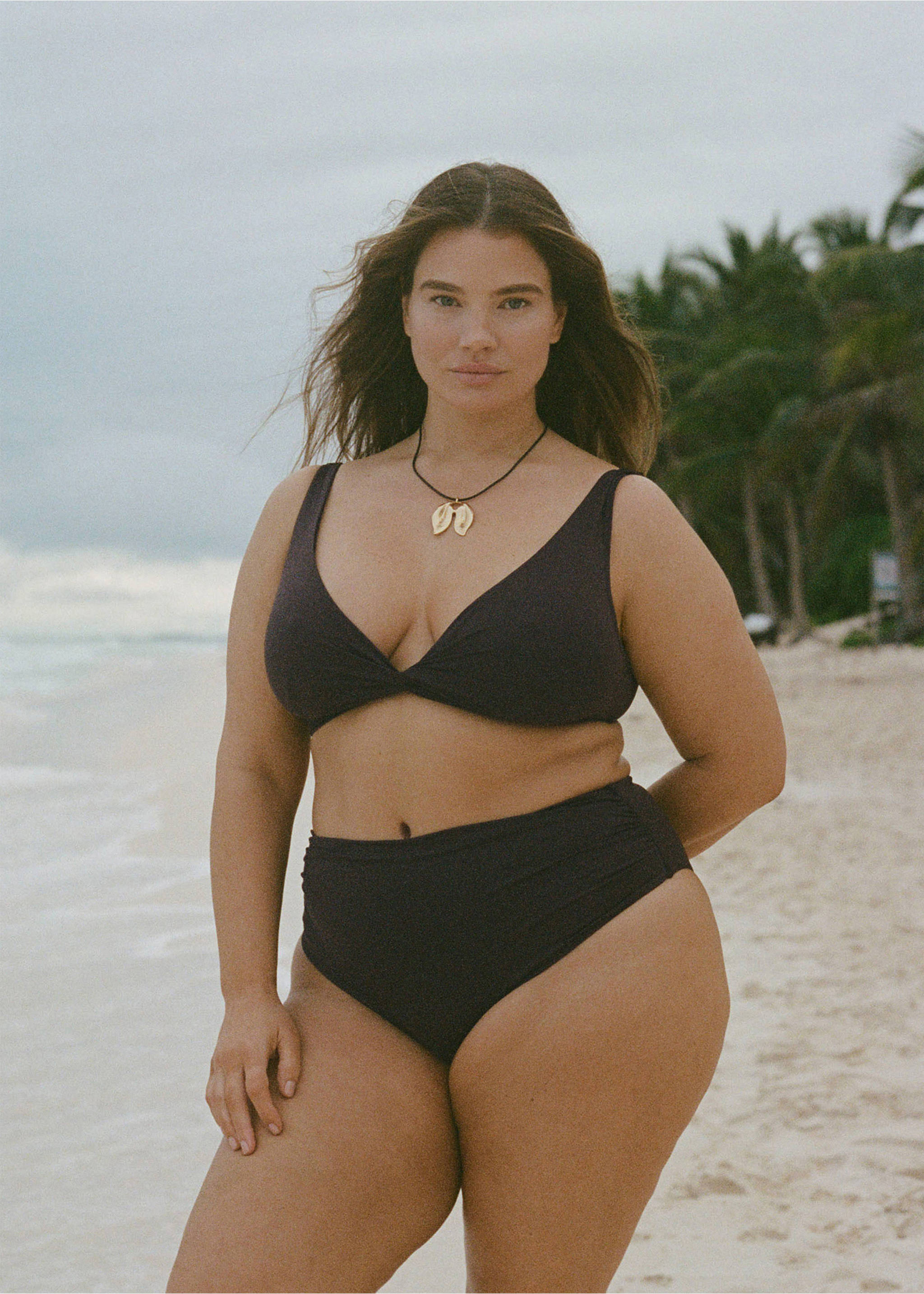 Haut bikini détail drapé - Plan général, Chocolat. Ref: 87087675-00.