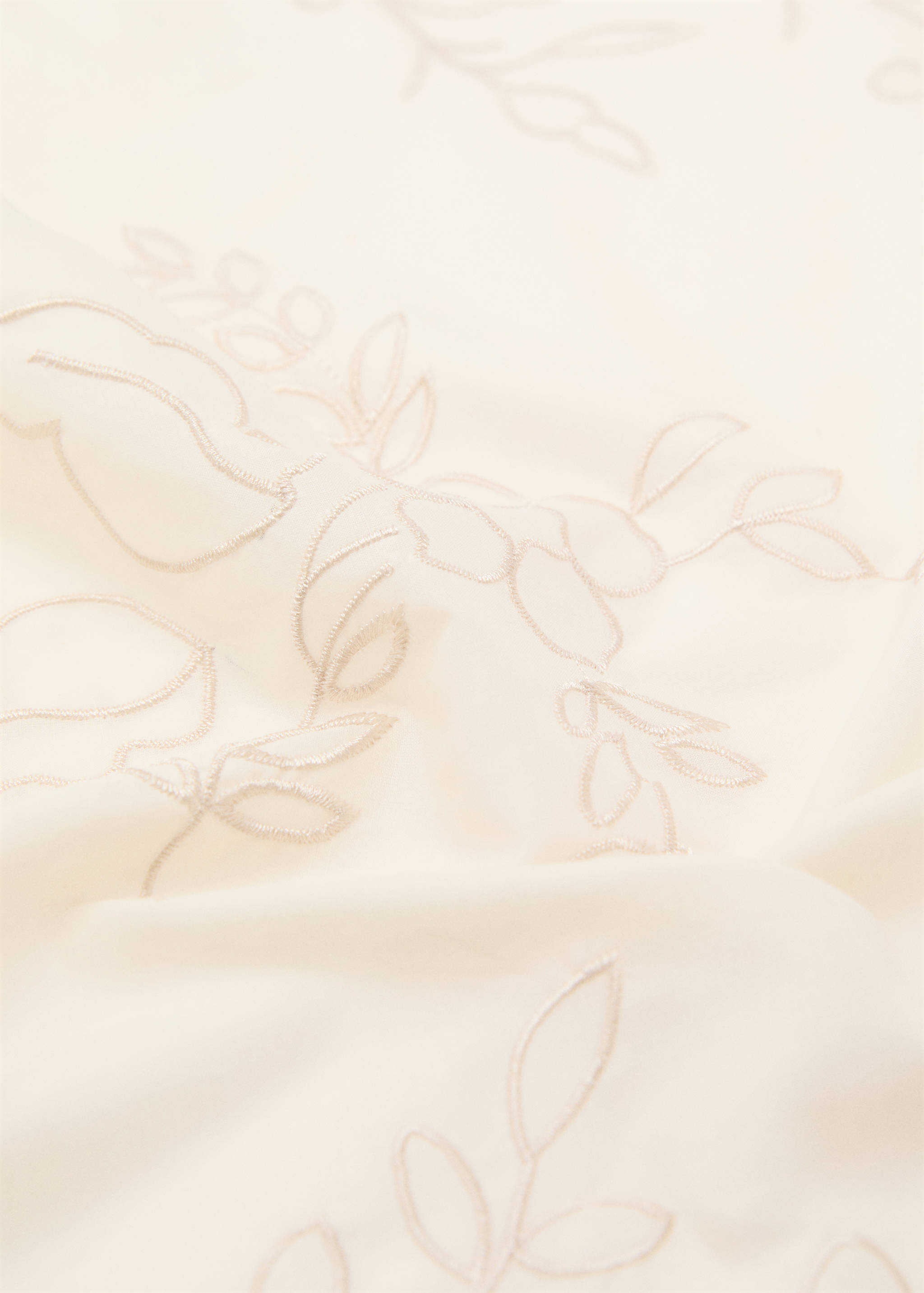 Halstuch aus Baumwolle mit Blumenstickerei - Mittlere Ansicht