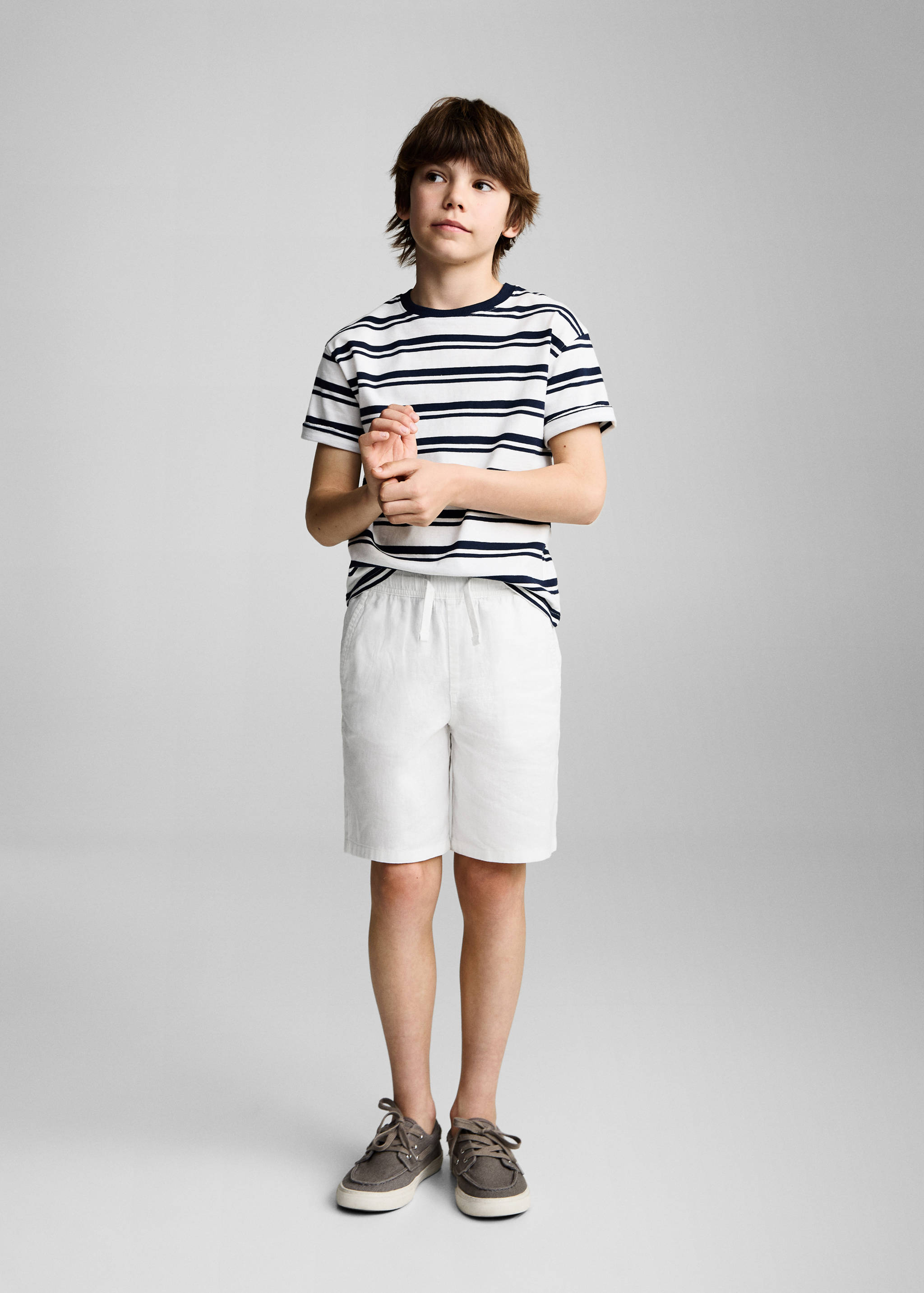Elastic waist linen Bermuda shorts - General plane