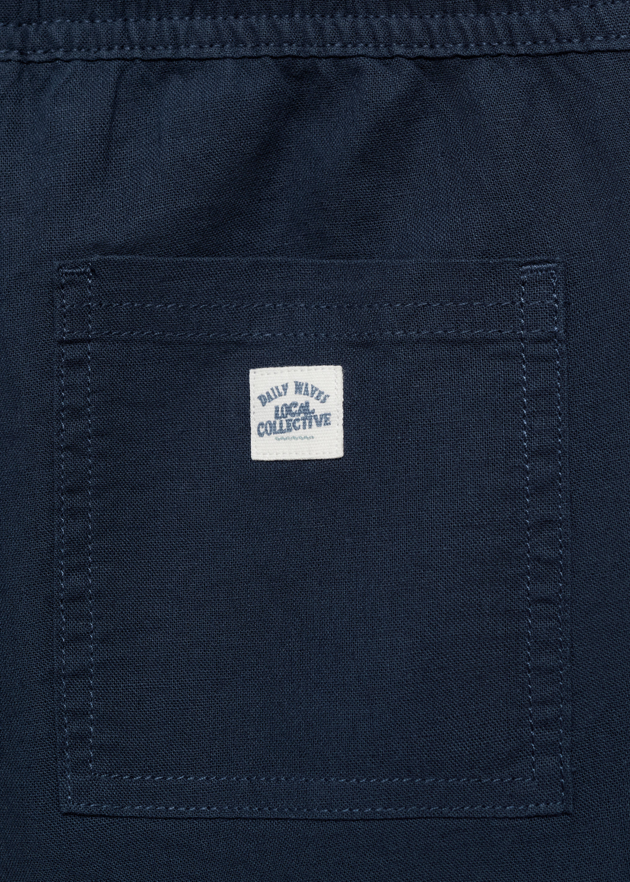 Elastic waist linen Bermuda shorts - Details of the article 0