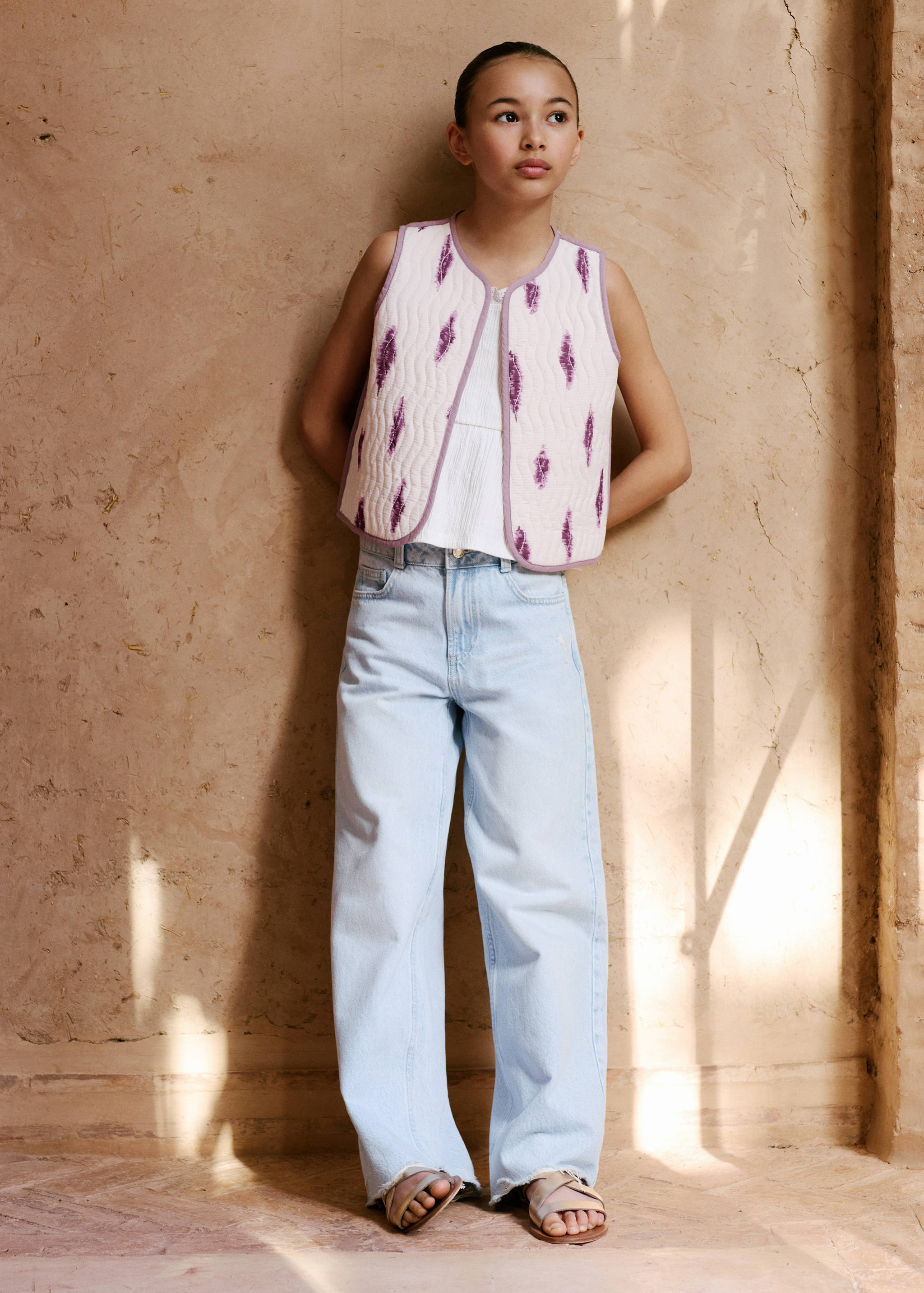 Printed quilted vest - Details of the article 5