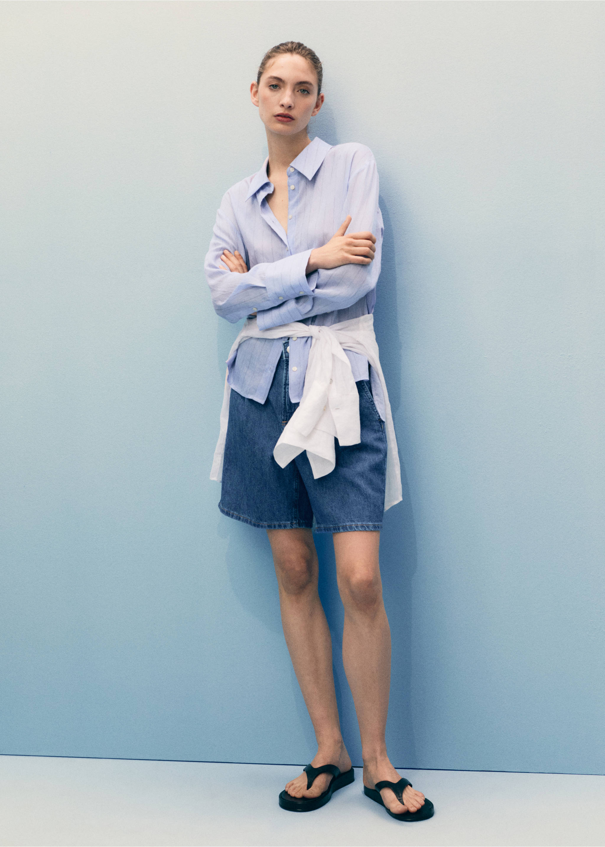 Mid-rise denim bermuda shorts with pleats - General plane, Medium Blue. Ref: 87087708-00.