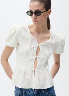 Textured blouse with bow closure — Ecru 1