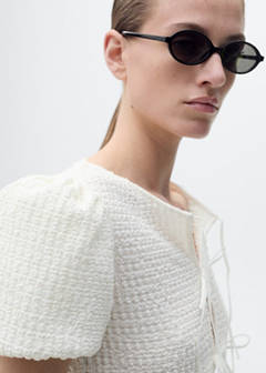 Textured blouse with bow closure — Ecru 4