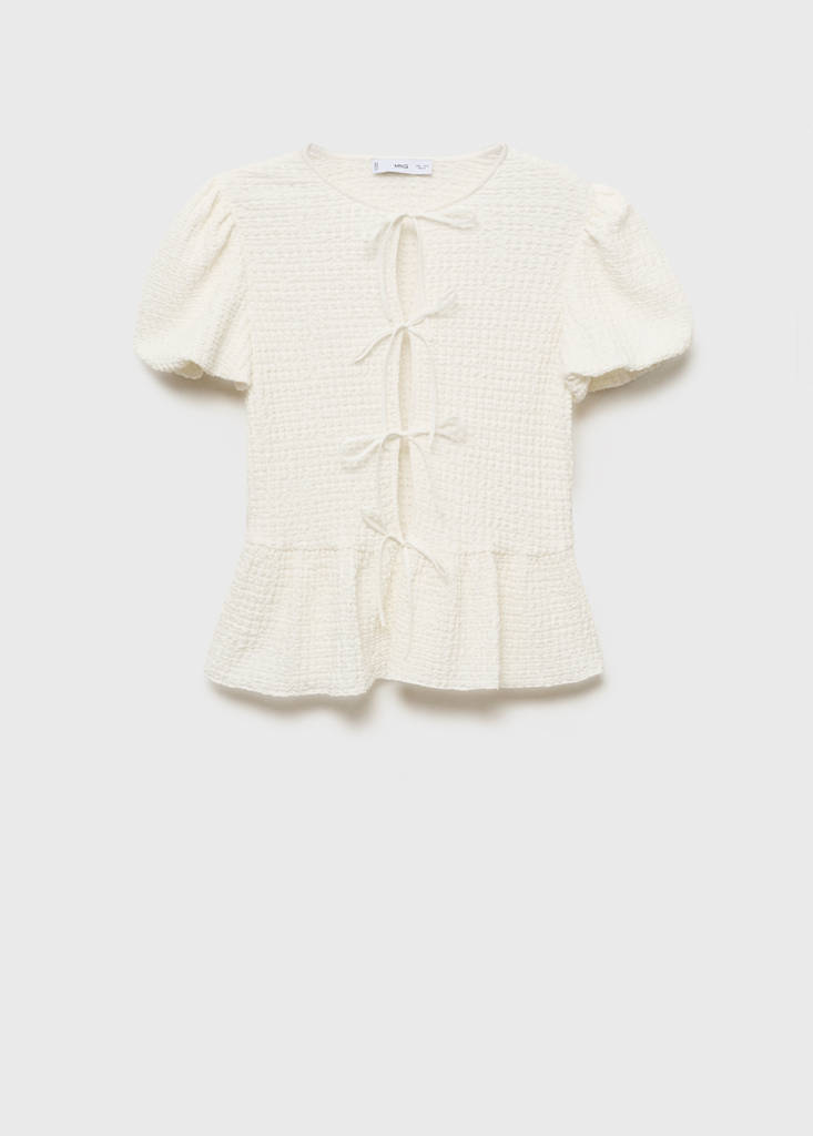 Textured blouse with bow closure — Ecru