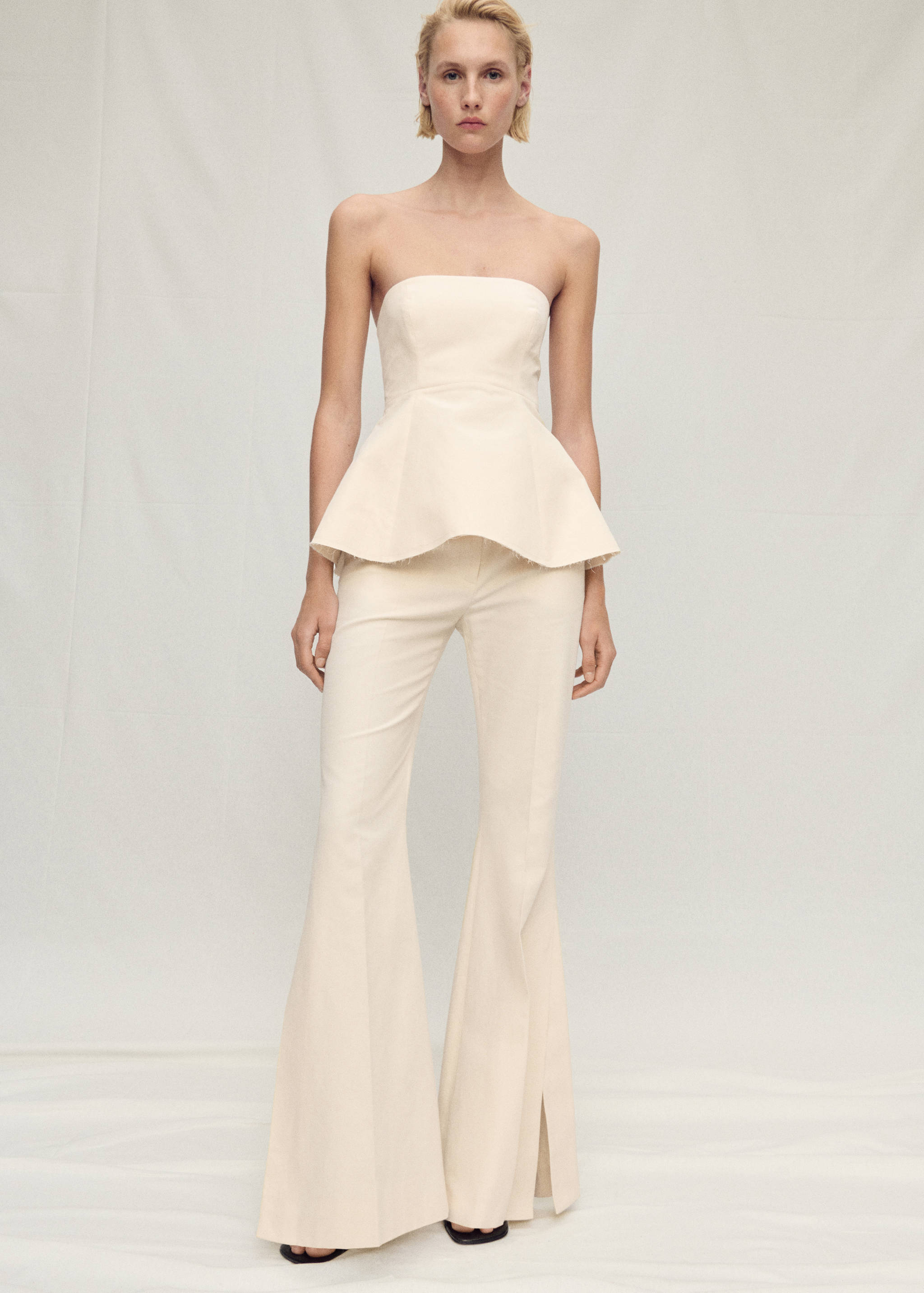 Schulterfreies Peplum-Top - Allgemeine Ansicht