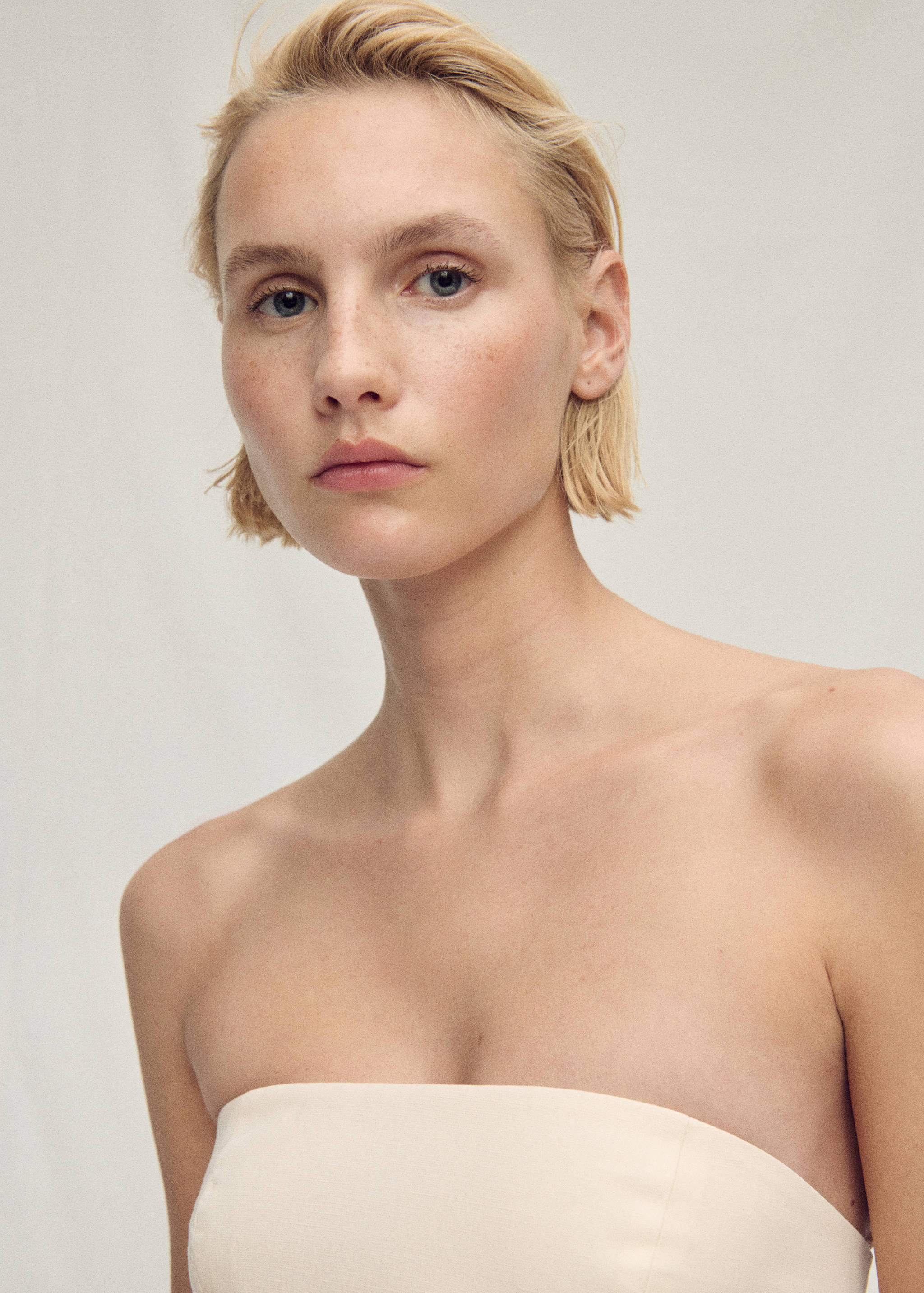 Schulterfreies Peplum-Top - Detail des Artikels 2