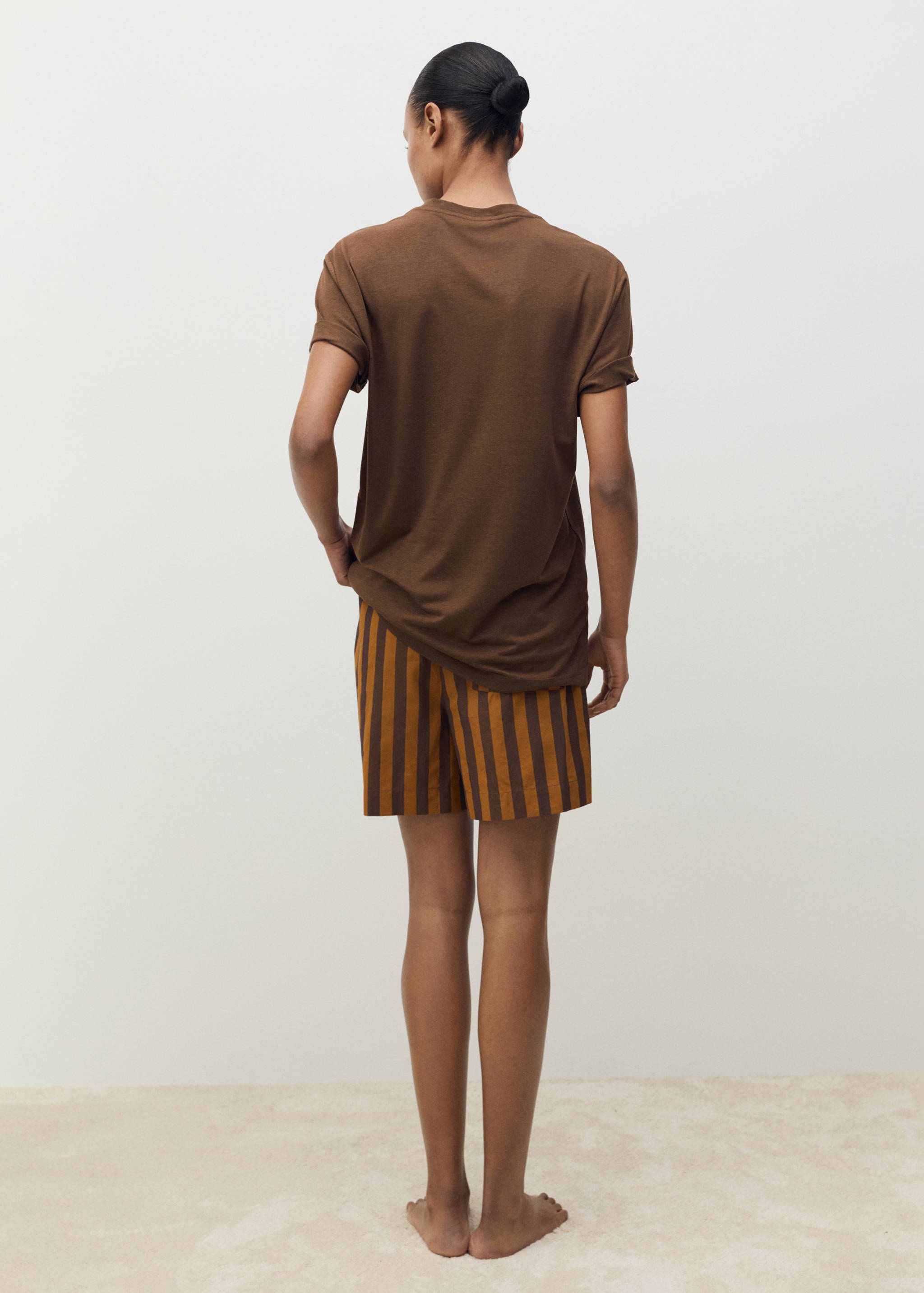 Short-sleeved lyocell t-shirt - Reverse of the article