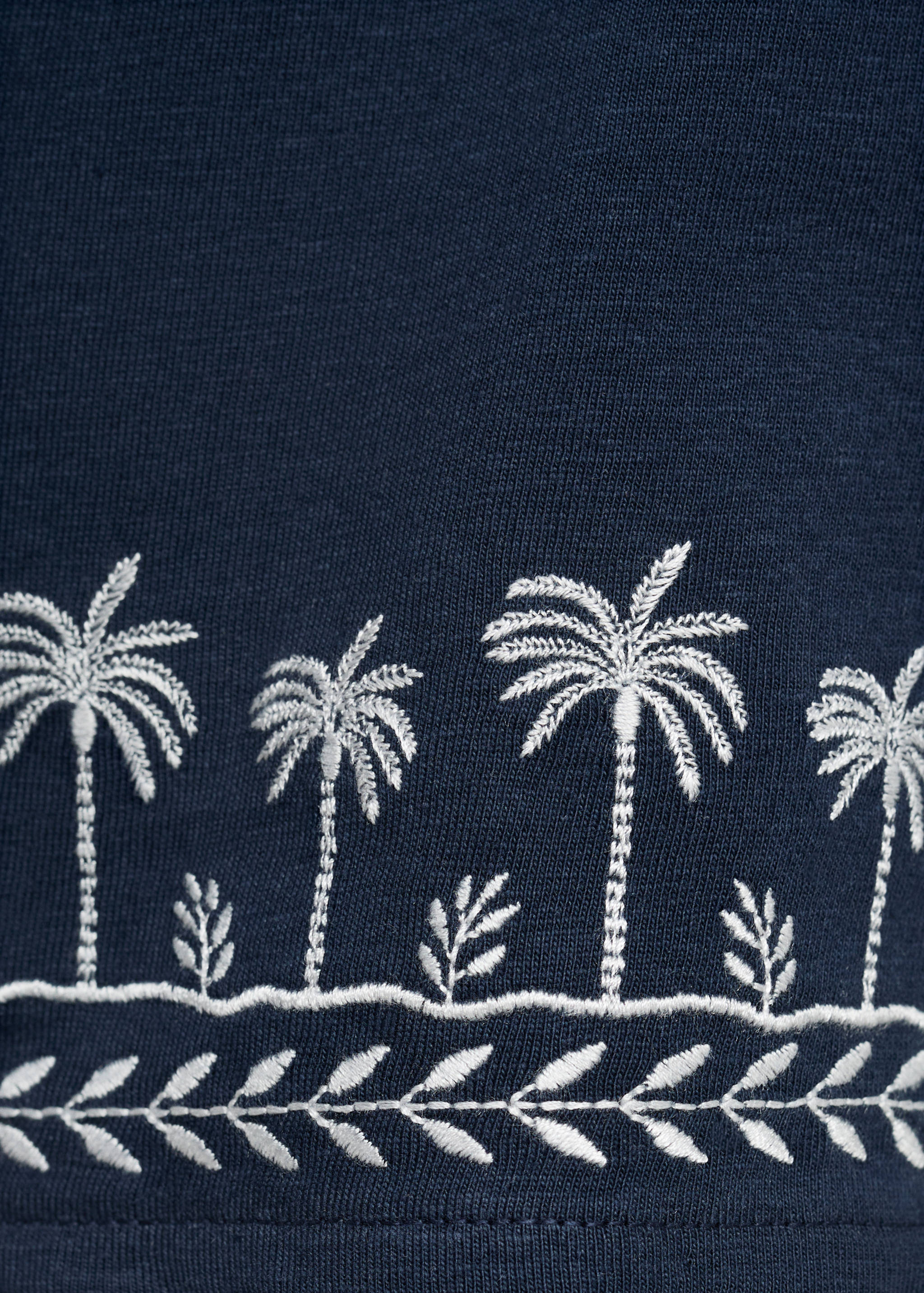 Shorts with embroidered detail - Details of the article 8