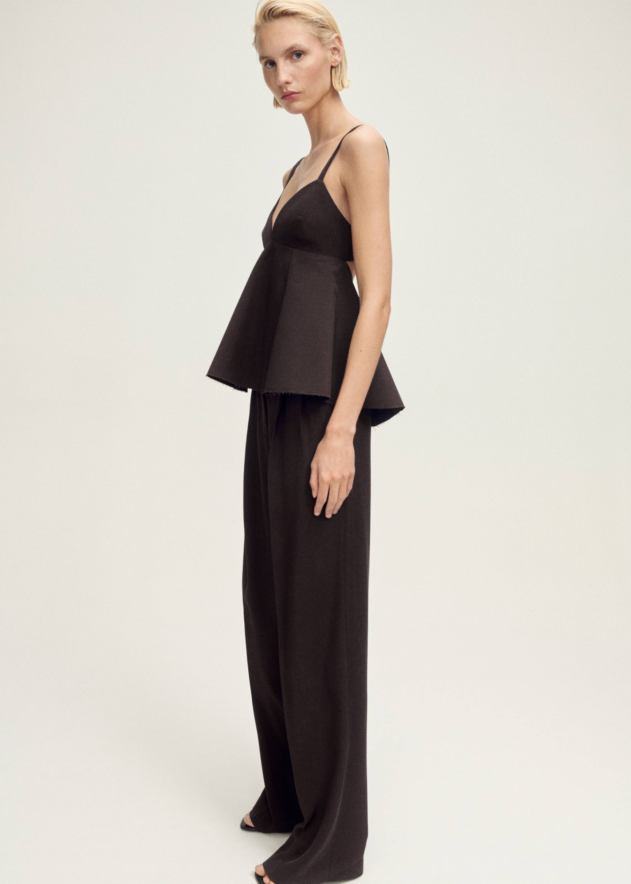 Ξώπλατο τοπ με V λαιμόκοψη - Λεπτομέρεια του προϊόντος 2