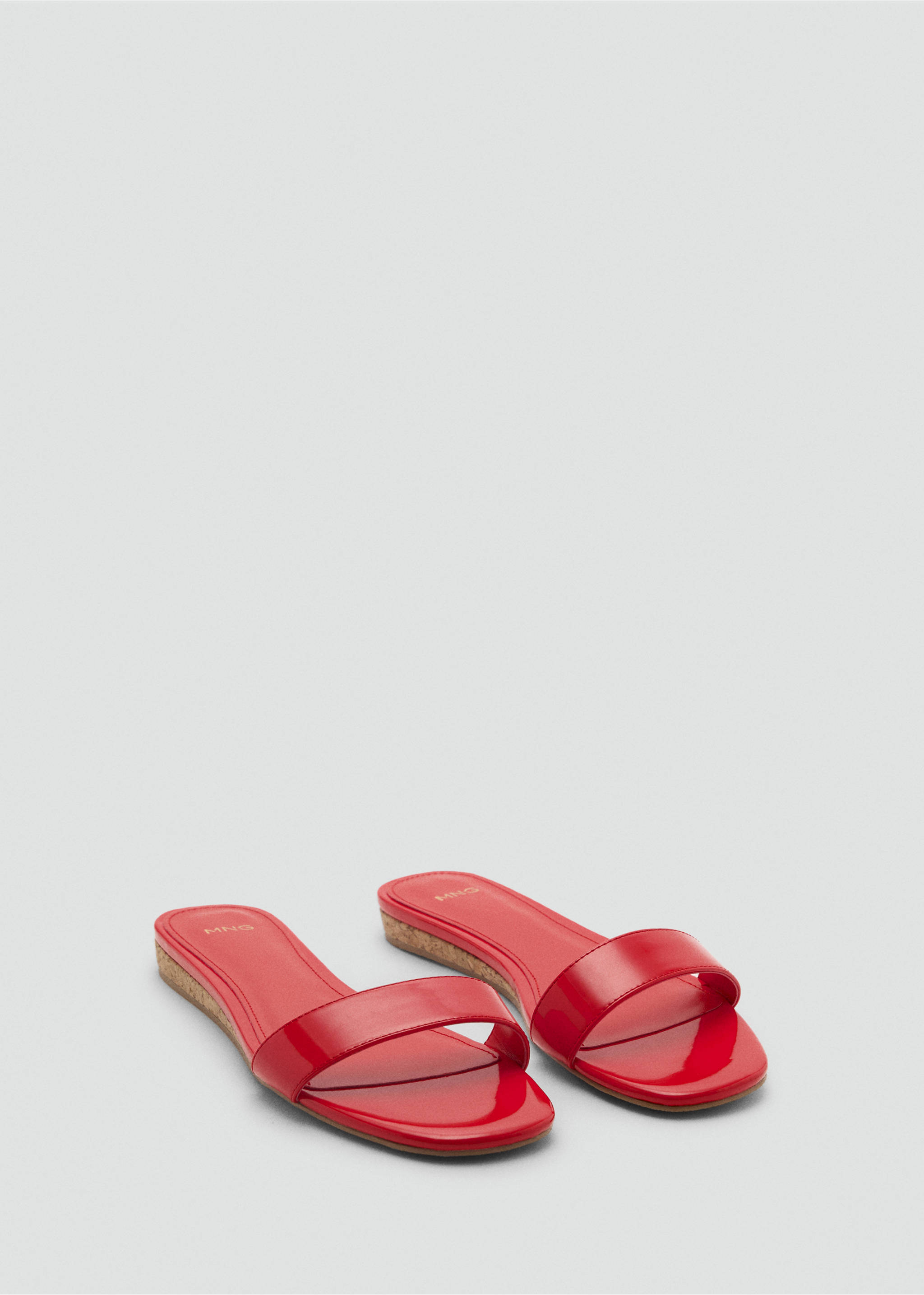 Patent leather-effect flat sandals - Medium plane, Red. Ref: 87088258-00.