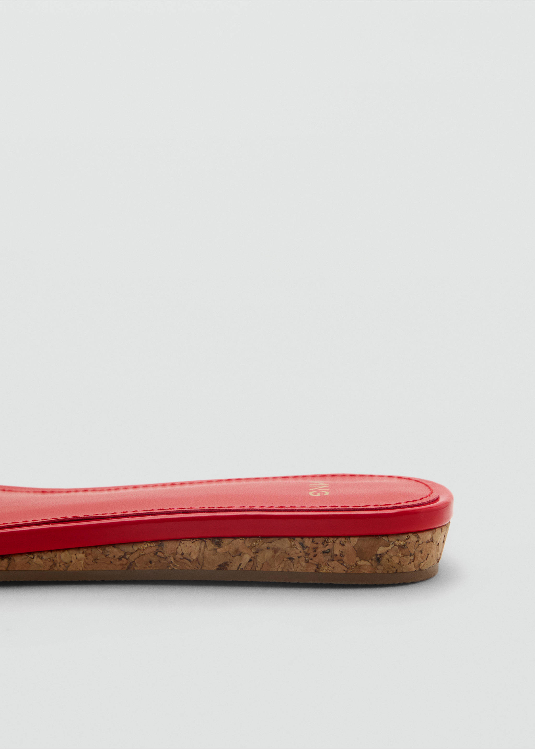 Patent leather-effect flat sandals - Details of the article 1, Red. Ref: 87088258-00.