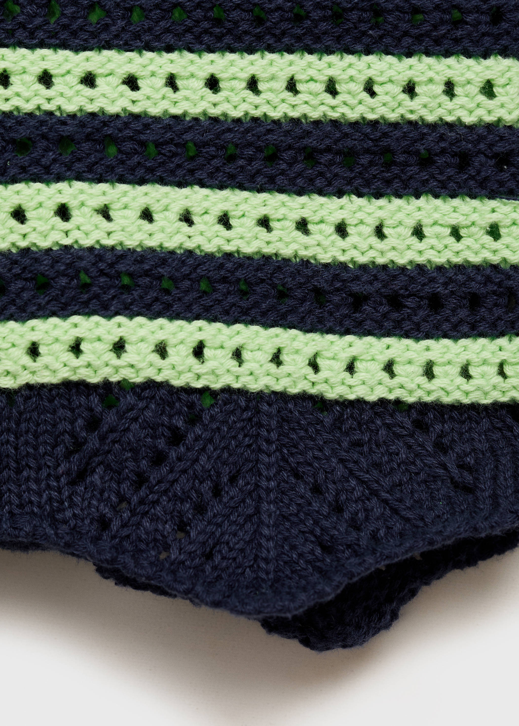 Contrasting crochet shorts - Details of the article 0