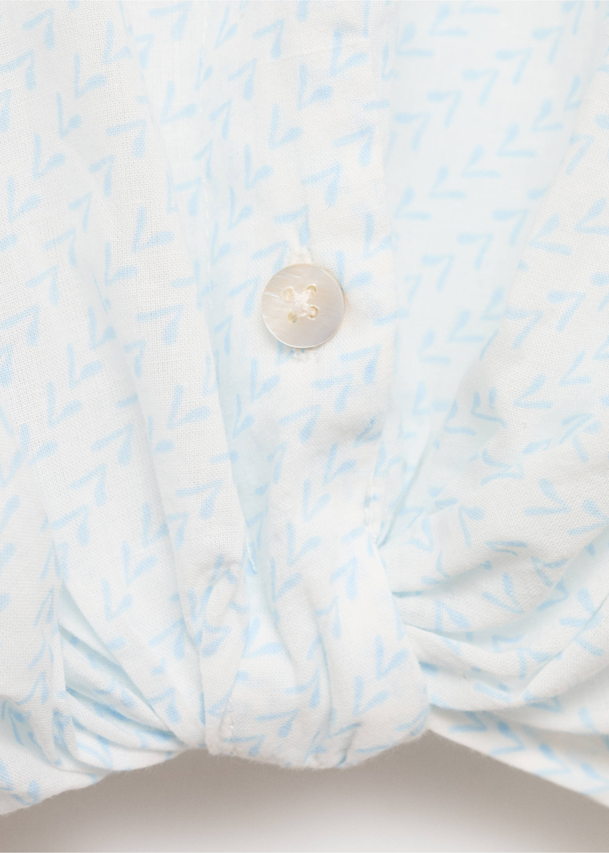Crop knot blouse - Details of the article 0, Sky Blue. Ref: 87088267-00.