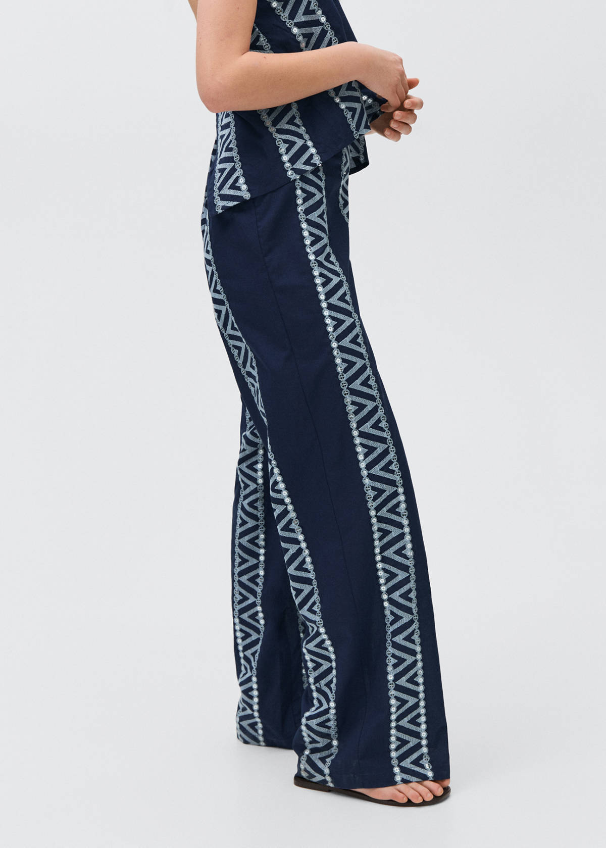 Embroidered straight-fit trousers — Navy