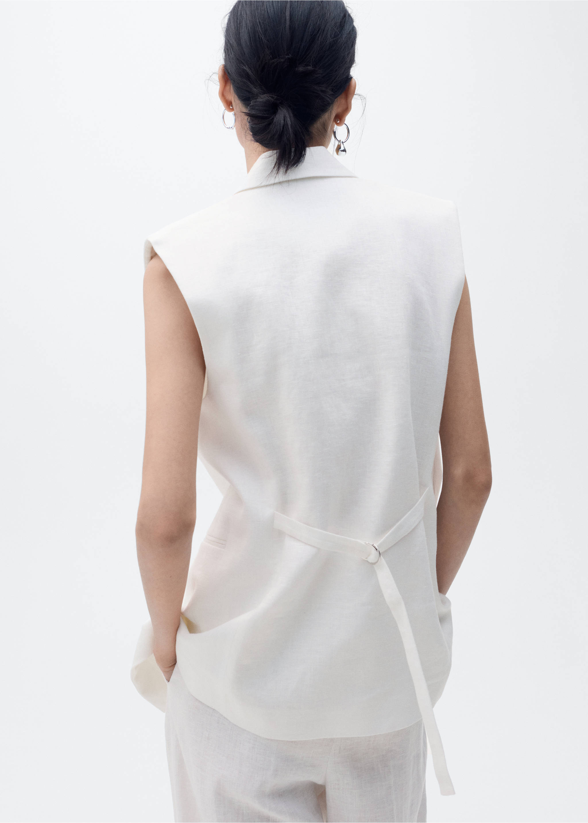 Linen suit waistcoat - Reverse of the article, Off White. Ref: 87088639-00.