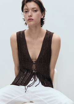Openwork knitted waistcoat with bow closure — Chocolate 10