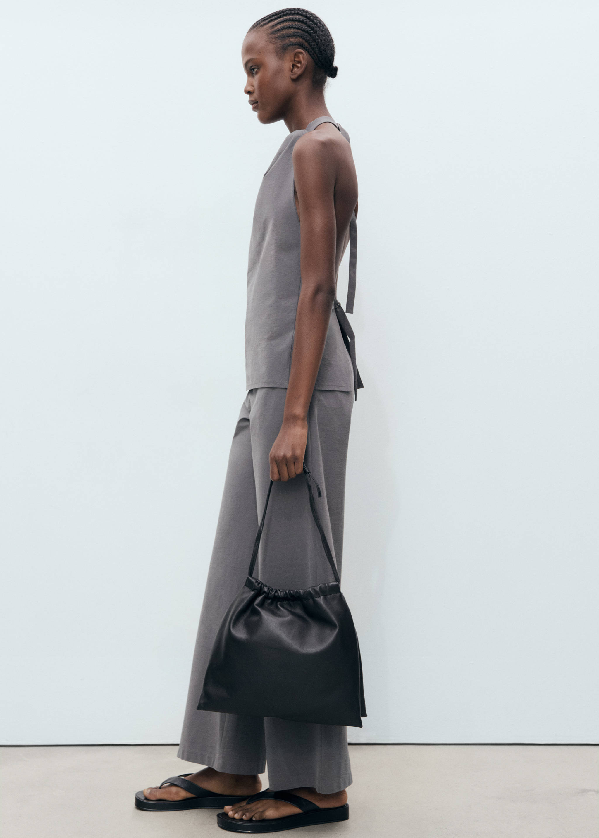 Gerade Hose mit schmalem Gürtel - Detail des Artikels 2