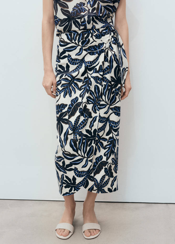 Linen skirt with knot detail — Ecru