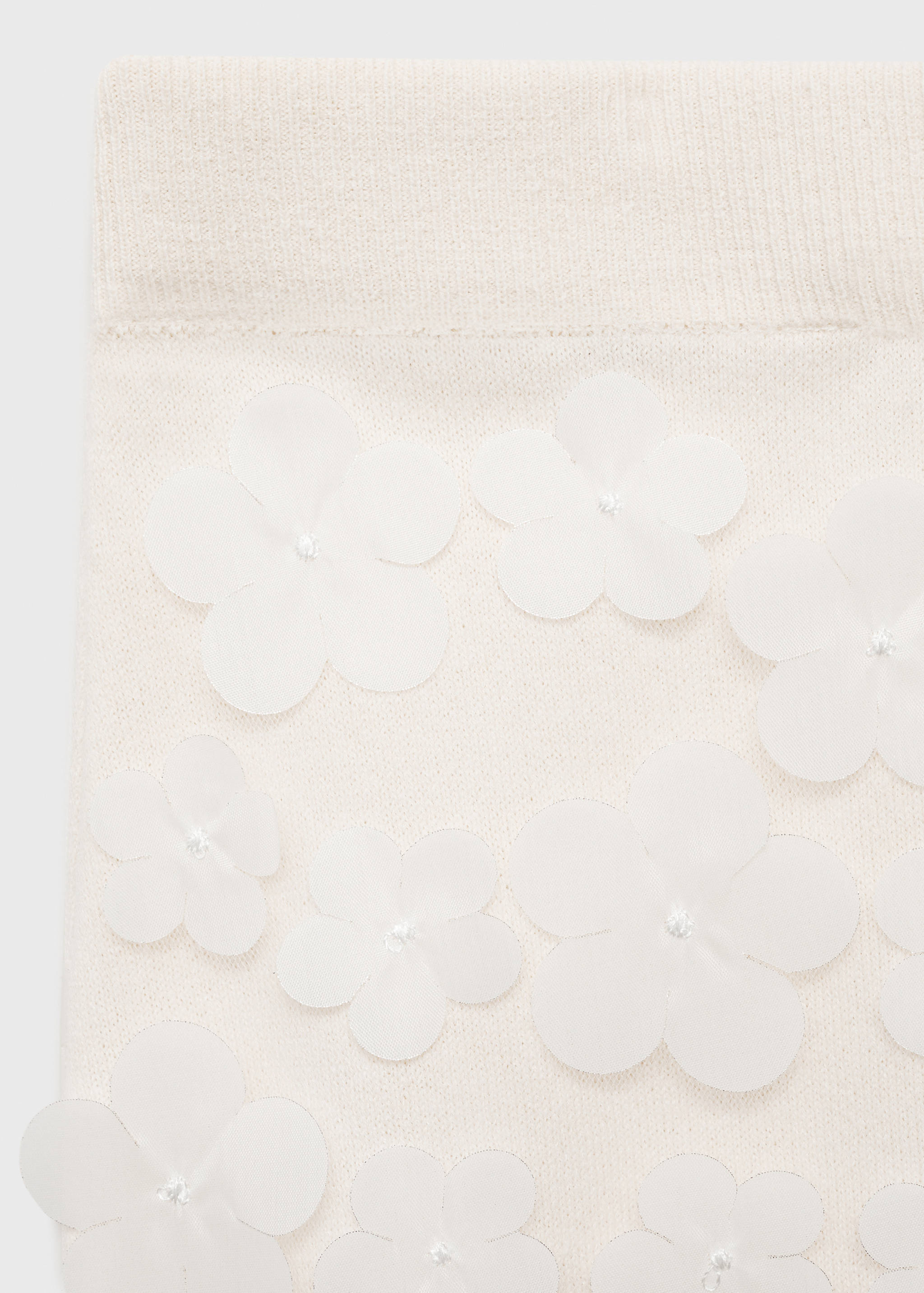 Midi-skirt with embossed flowers - Details of the article 8