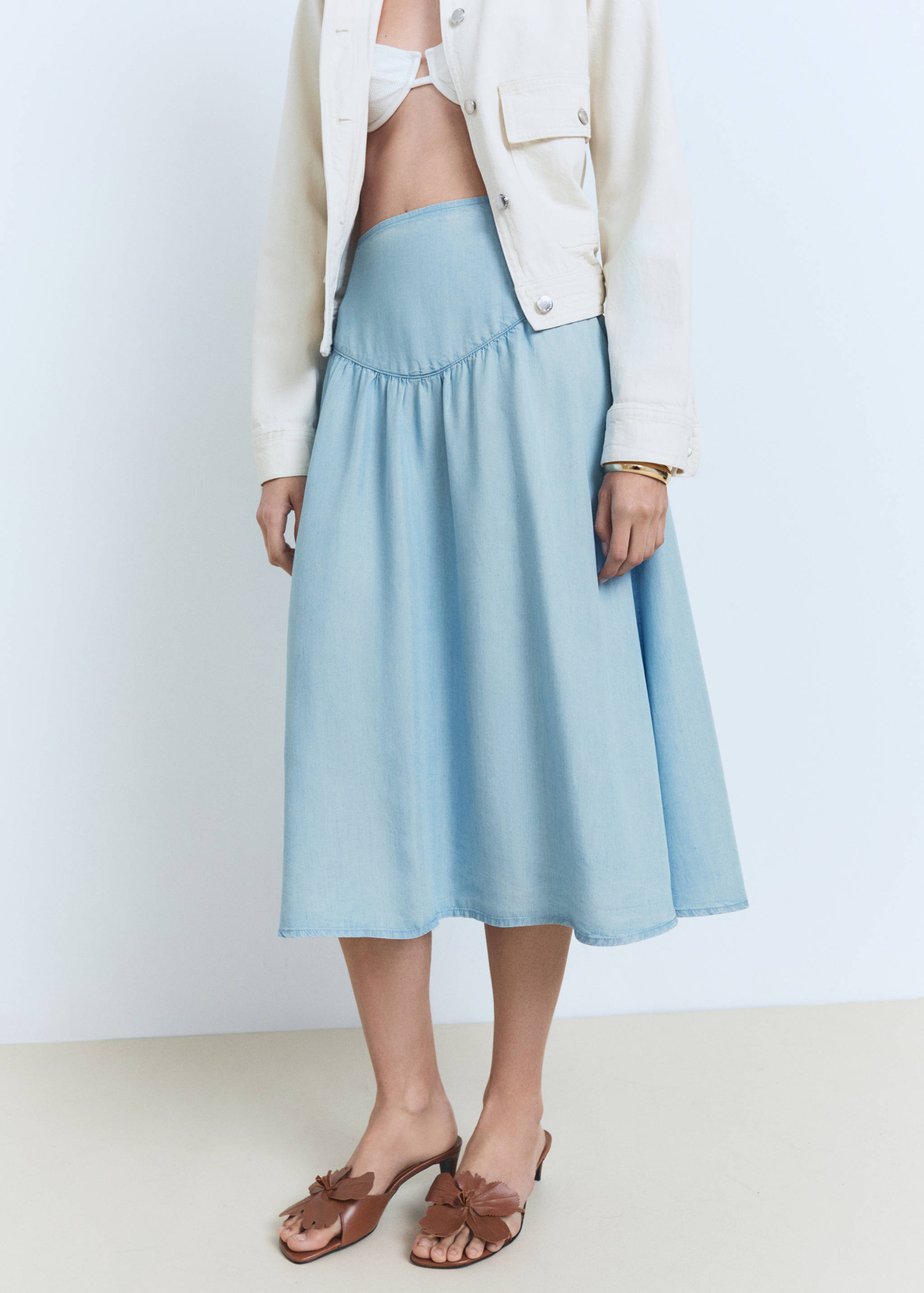 Soft denim midi-skirt with gathered detail - Medium plane