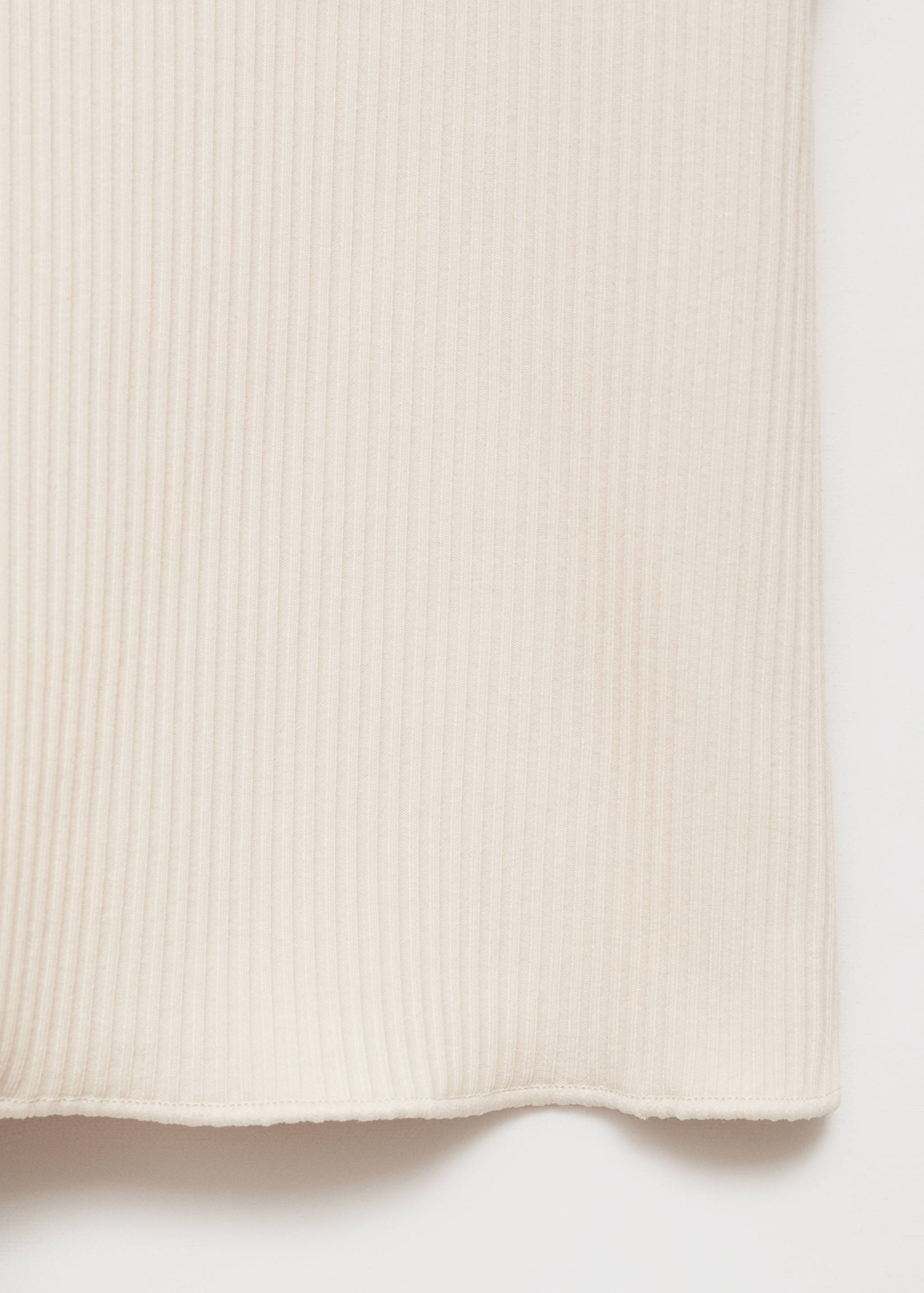 Fitted top with lace neckline - Details of the article 0