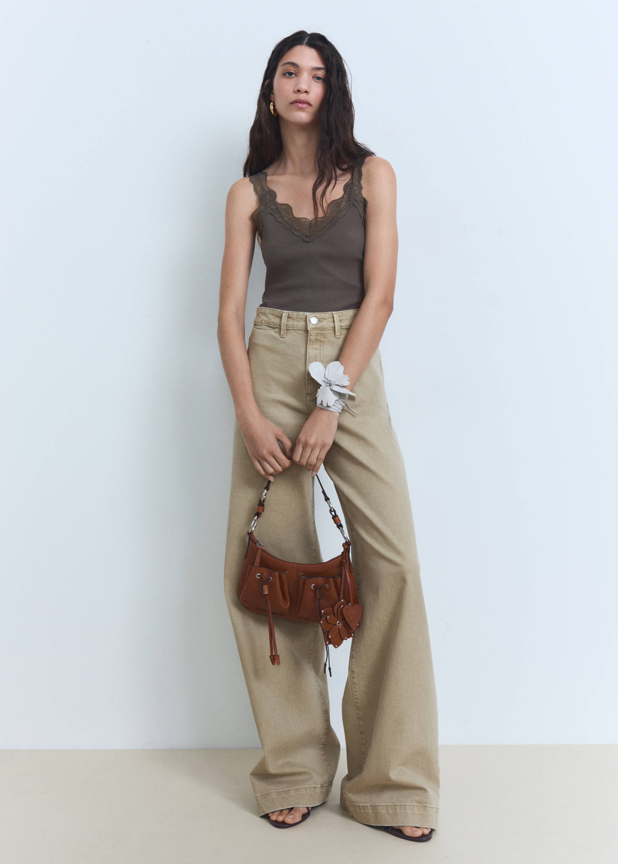 Fitted top with lace neckline - General plane