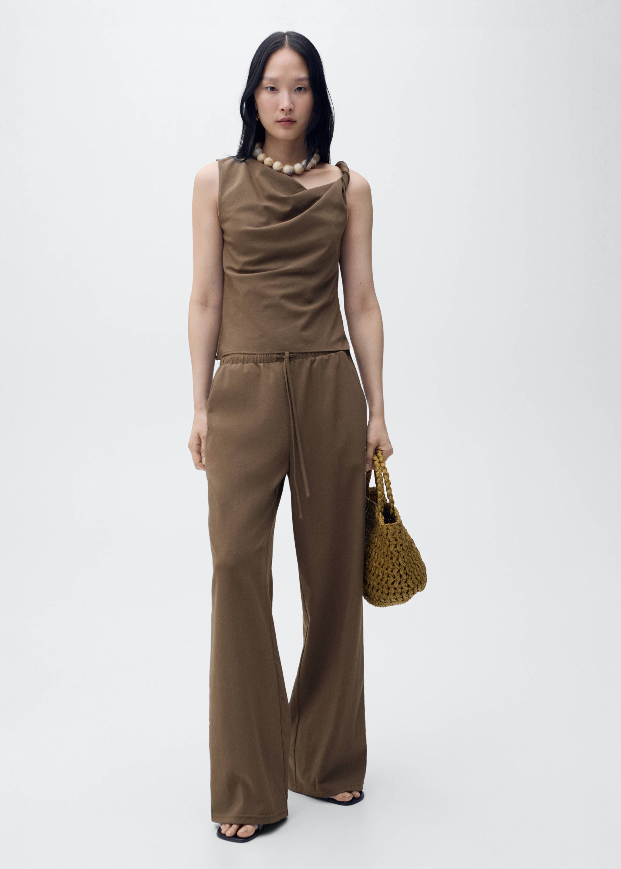 Bow straight trousers - General plane