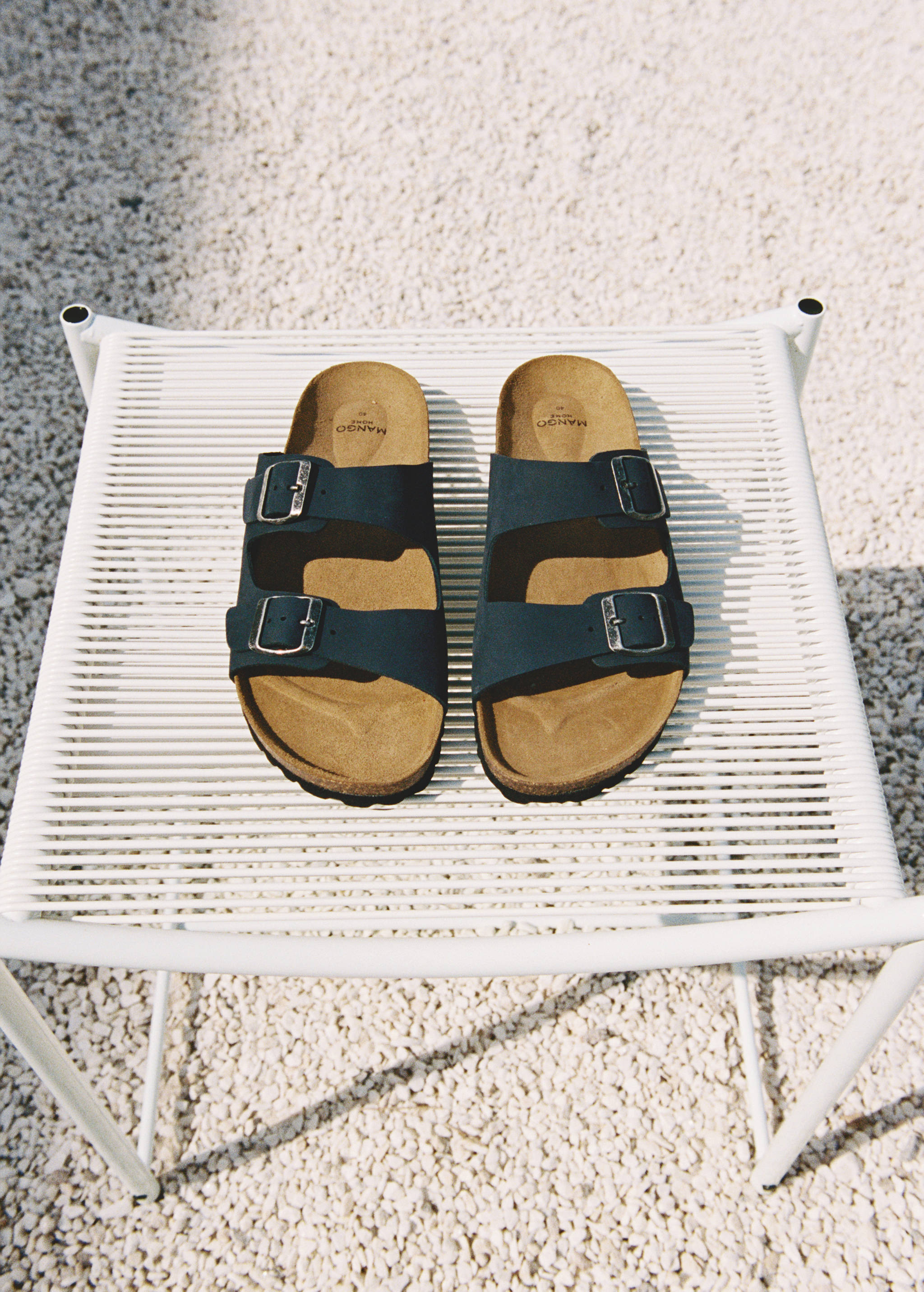 Buckle leather sandals - Details of the article 7