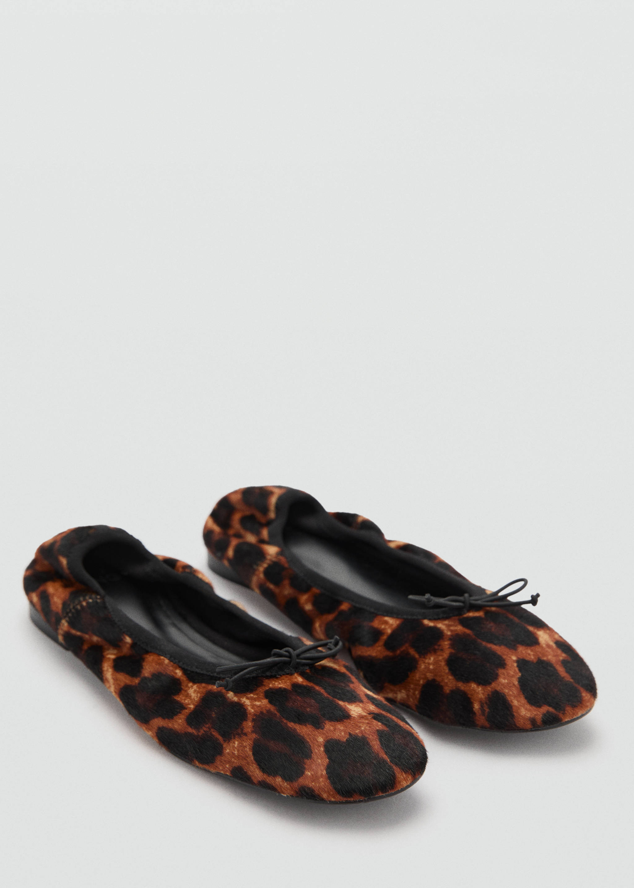 Bailarina piel animal print - Plano medio