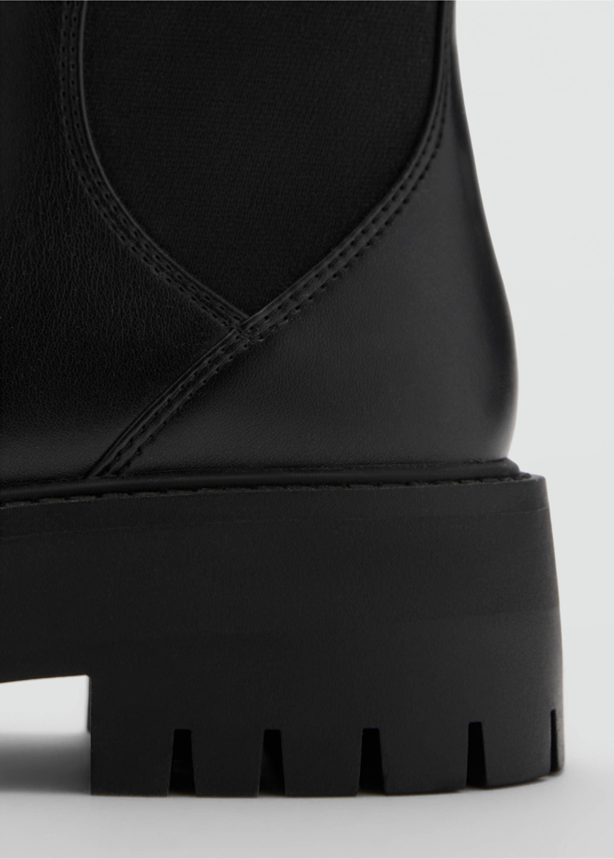 Chelsea boots with buckle - Details of the article 1, Black. Ref: 87090411-00.