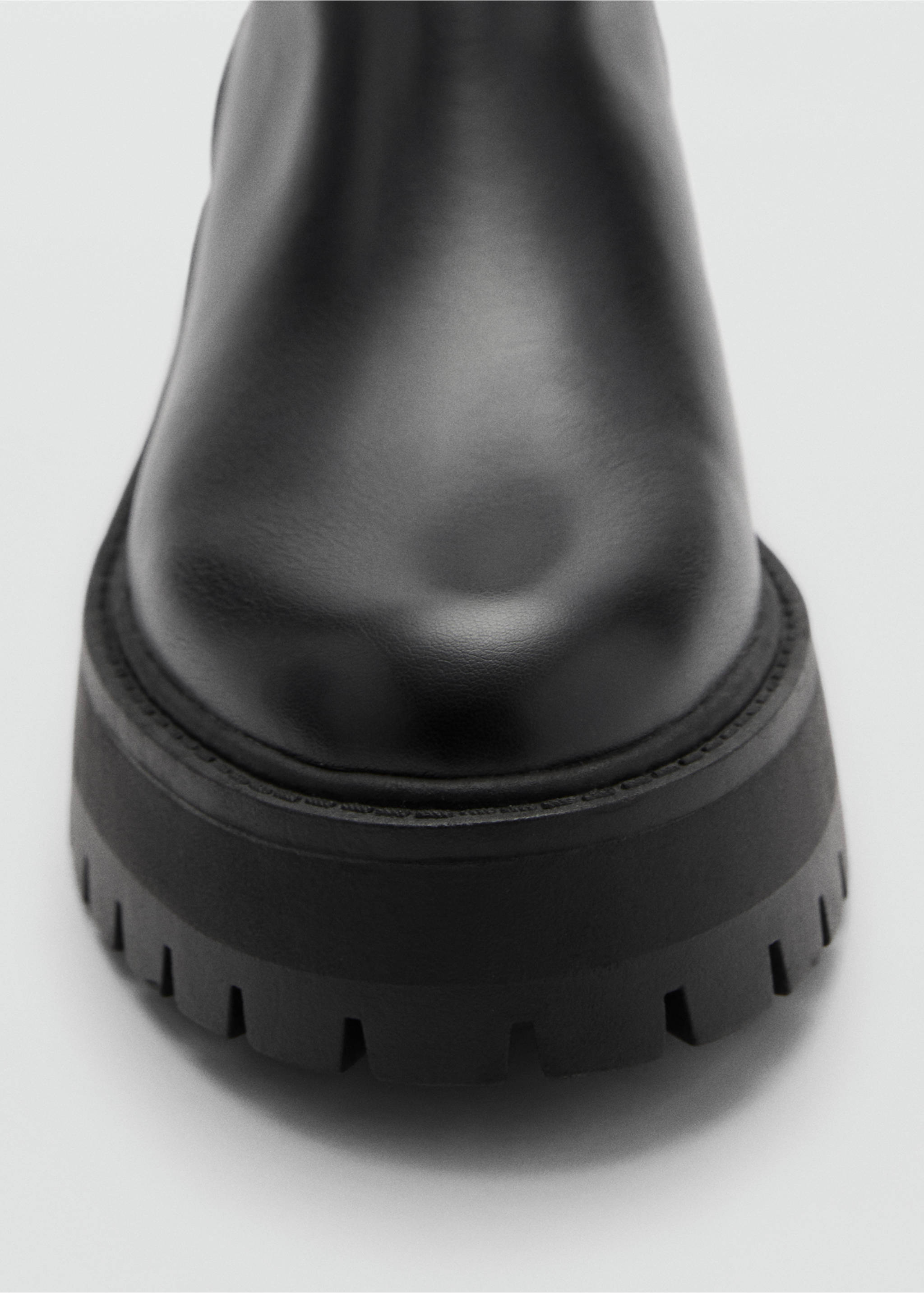 Chelsea boots with buckle - Details of the article 2, Black. Ref: 87090411-00.