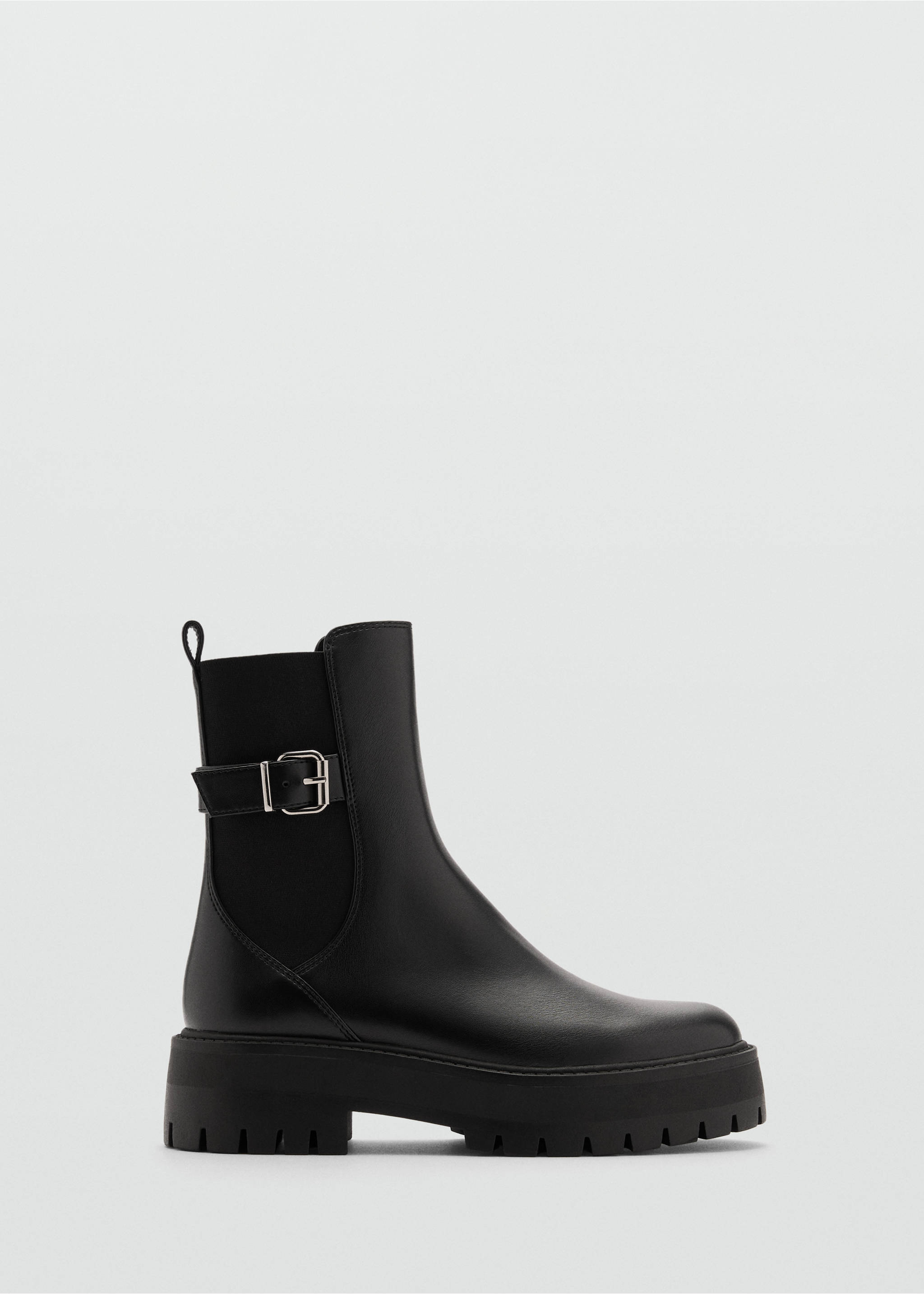 Chelsea boots with buckle - Article without model, Black. Ref: 87090411-00.