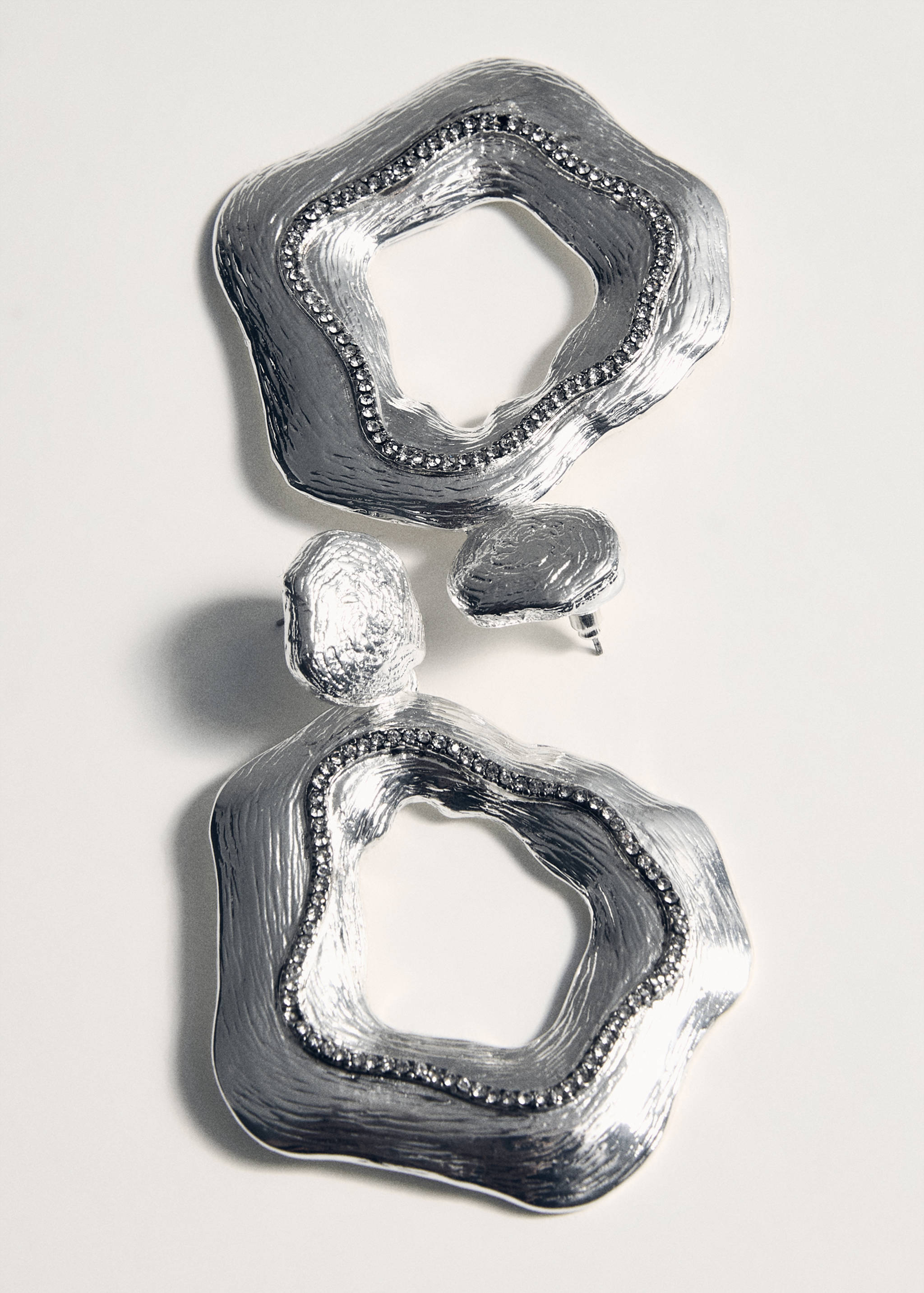 Boucles d'oreilles irrégulières texturées - Détail de l'article 5