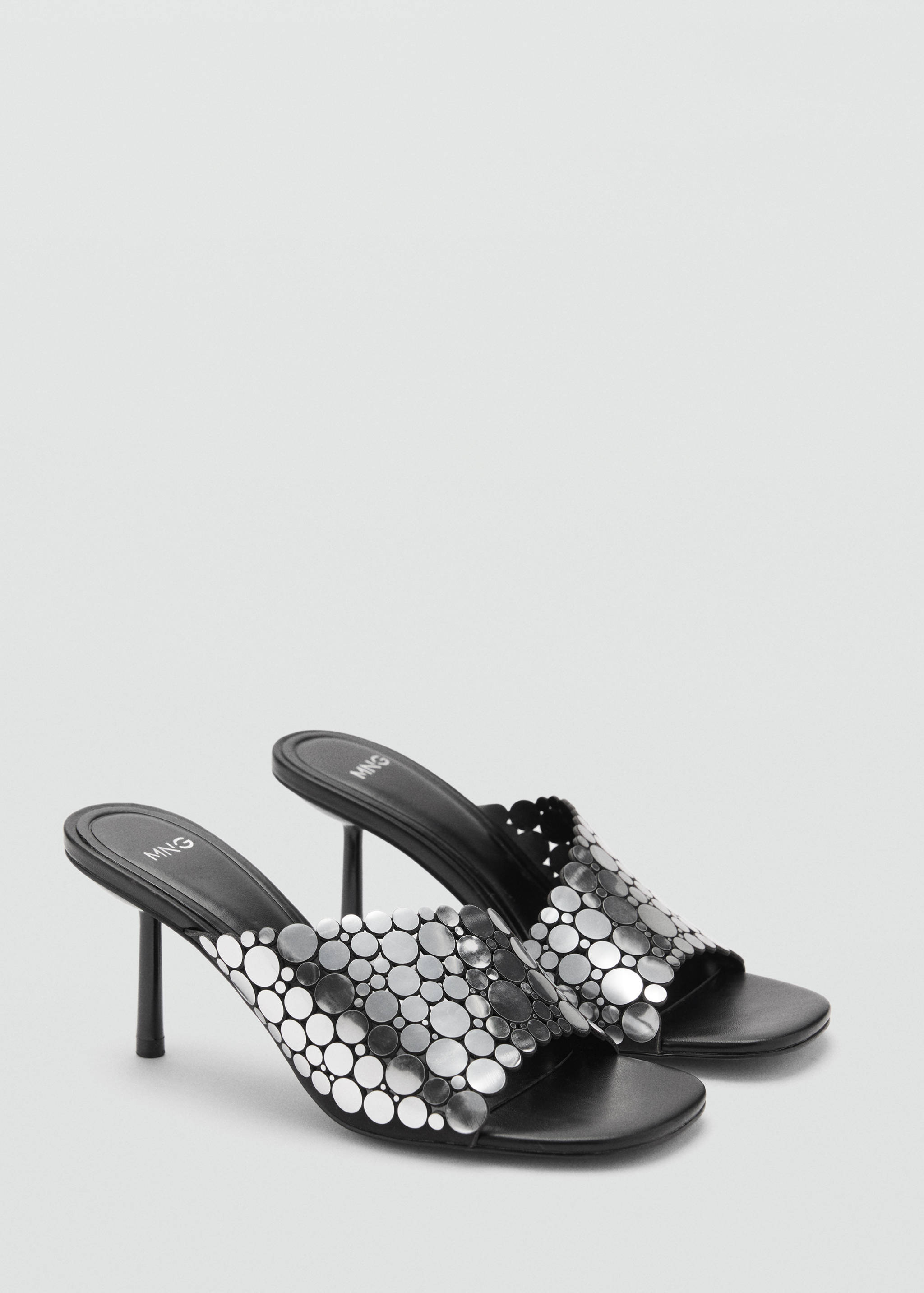 Heeled sandals with metal decorations - Medium plane