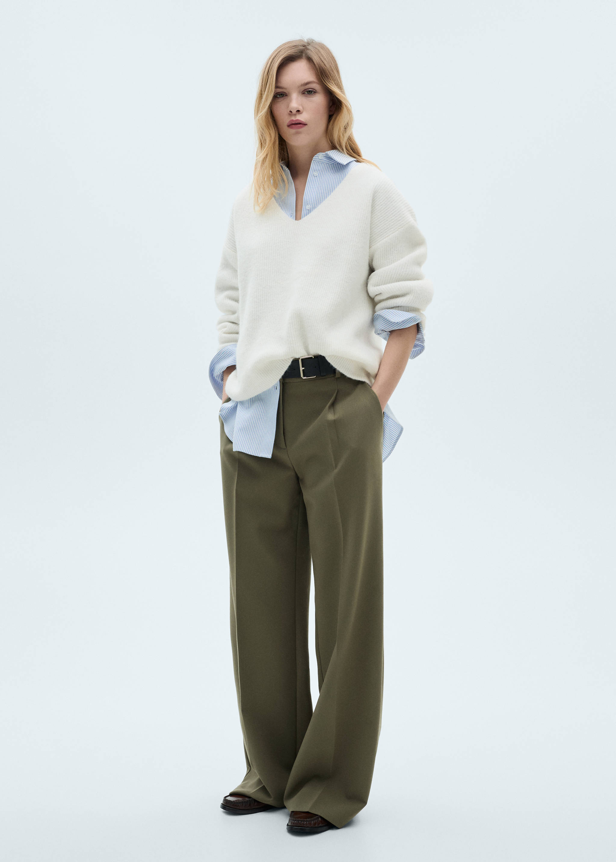 Пуловер из трикотажа - Общий план