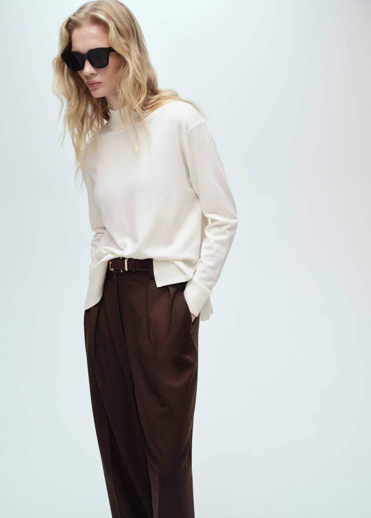 Perkins neck knitted sweater — Ecru