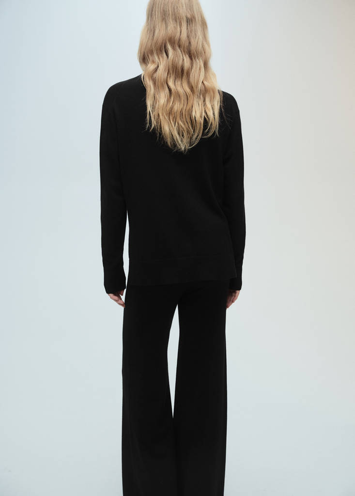 Perkins neck knitted sweater — Black