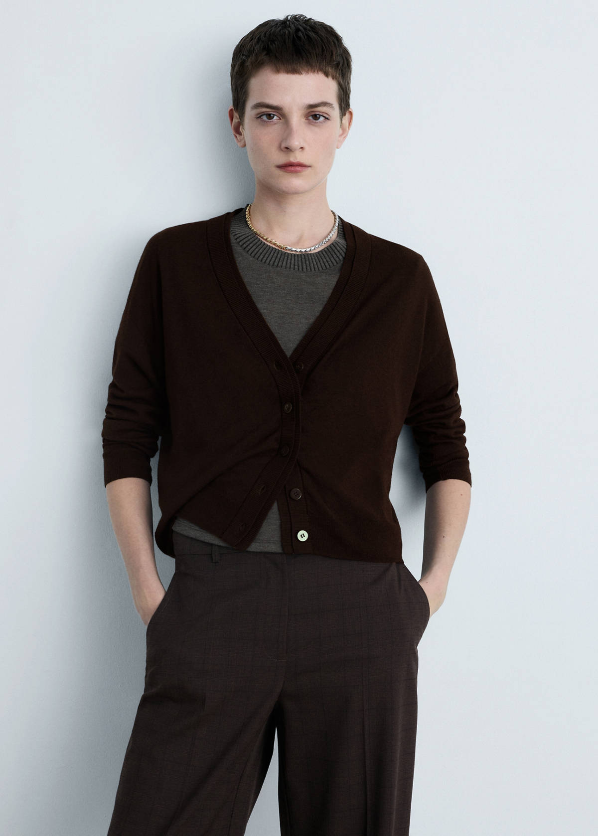 V-neck knitted cardigan — Chocolate