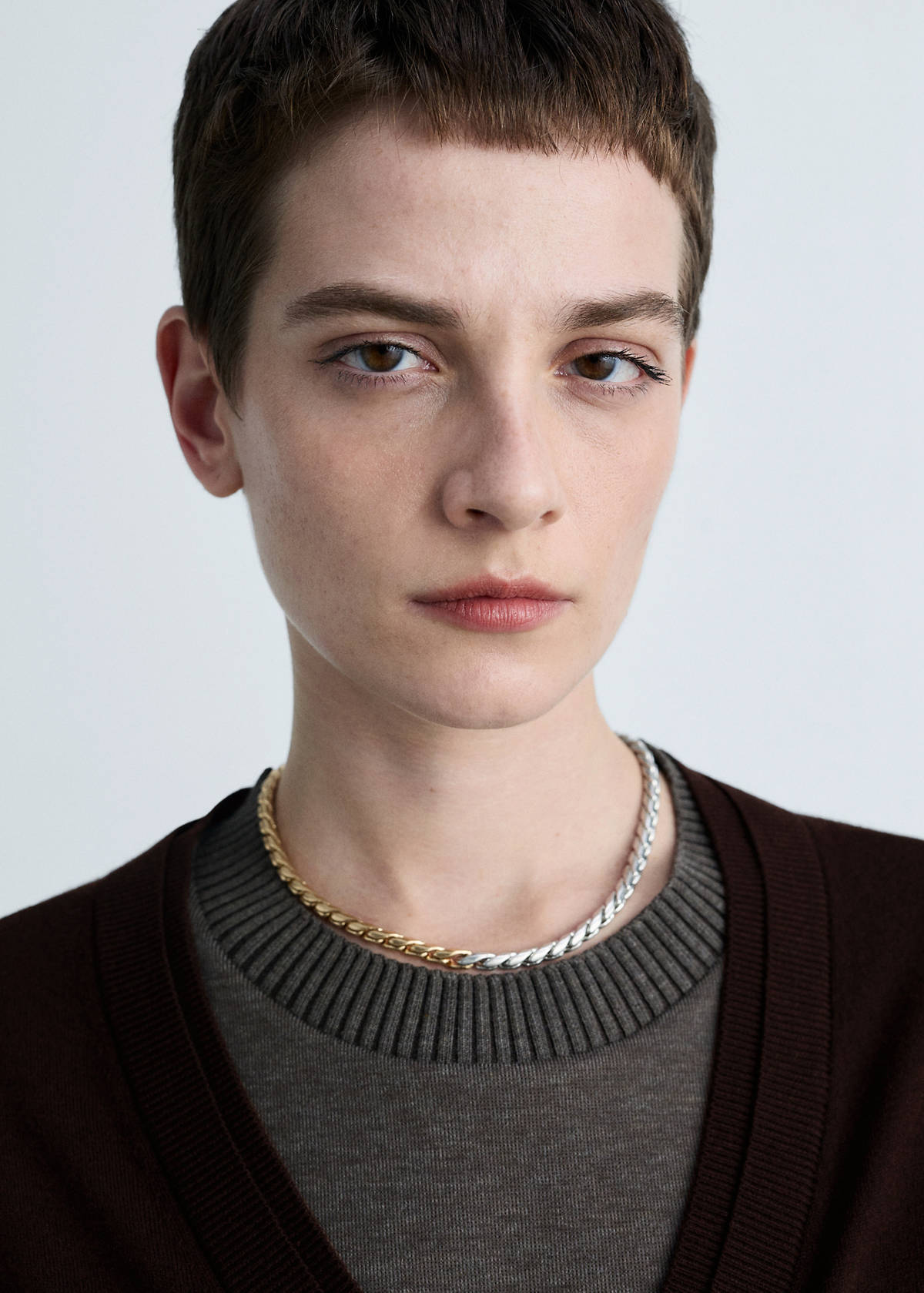 V-neck knitted cardigan — Chocolate