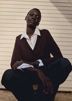 V-neck knitted cardigan — Chocolate 5