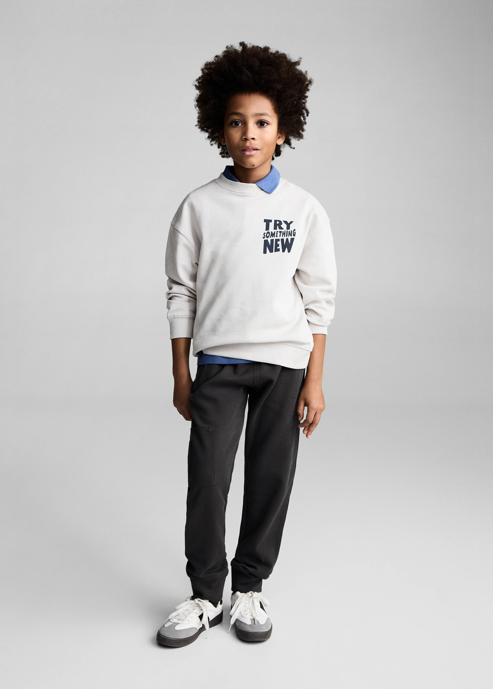 Брюки джоггеры с эластичным поясом - Общий план