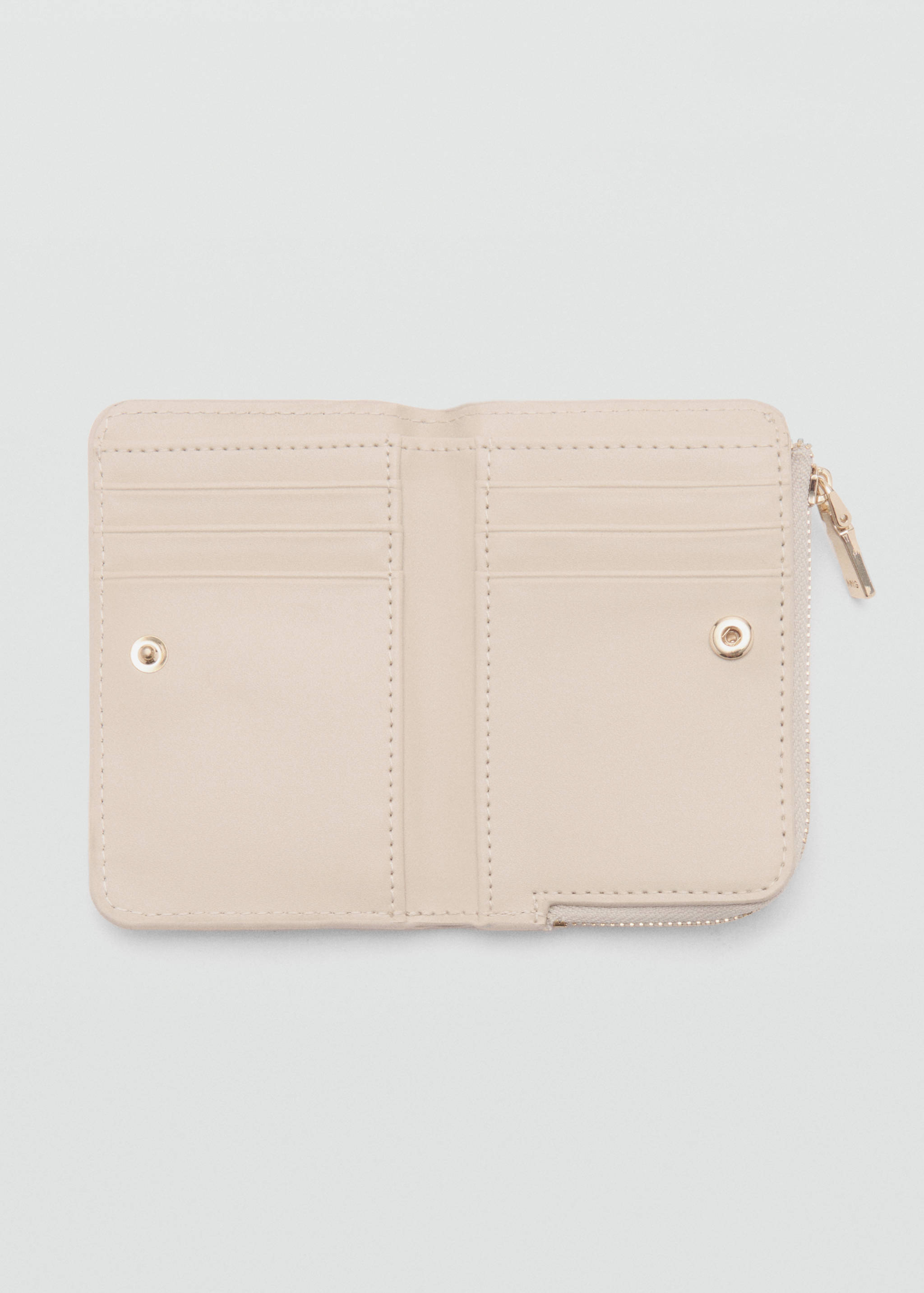 Quilted wallet with flap - Details of the article 1