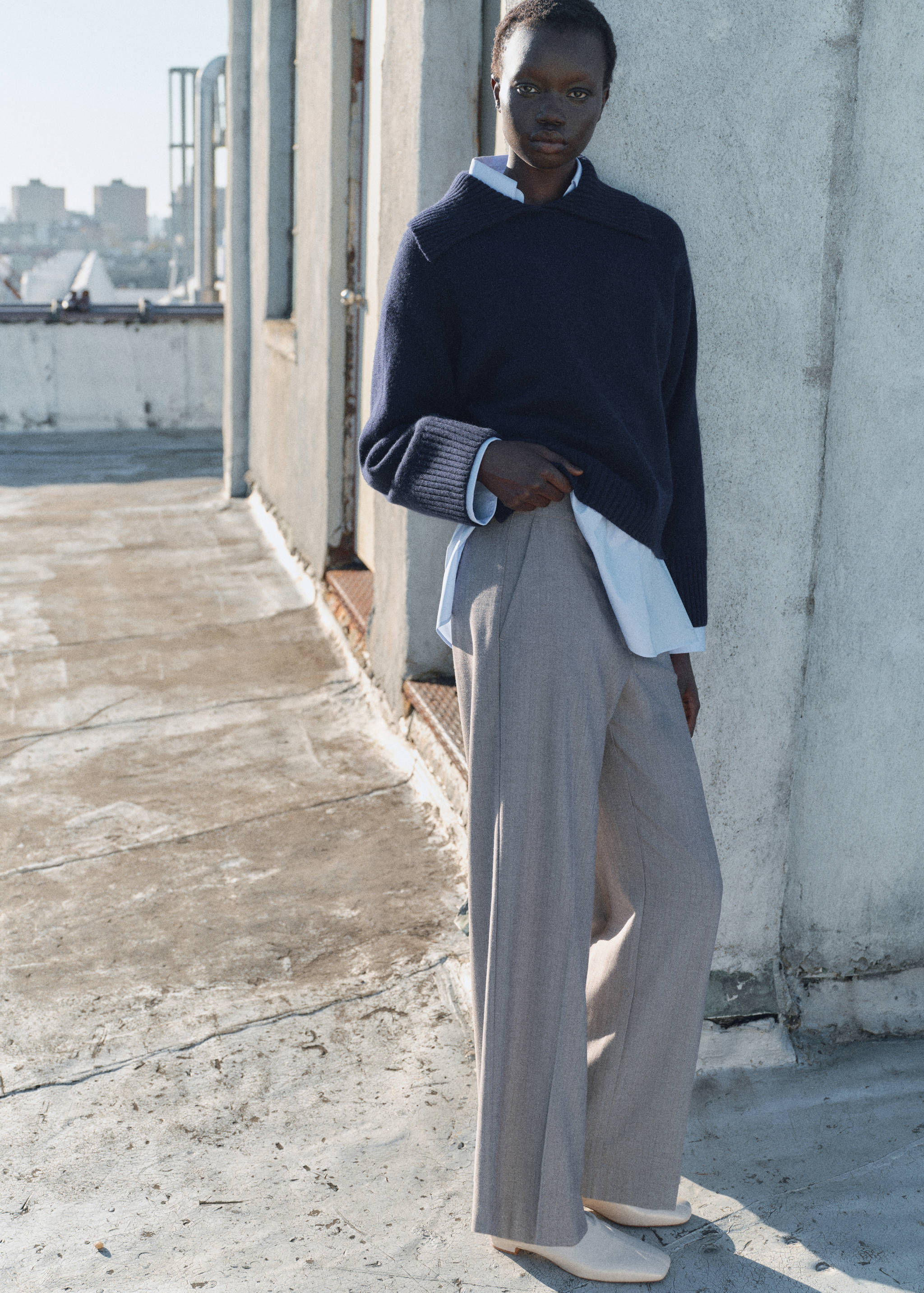 Mid-rise wide leg pants - General plane