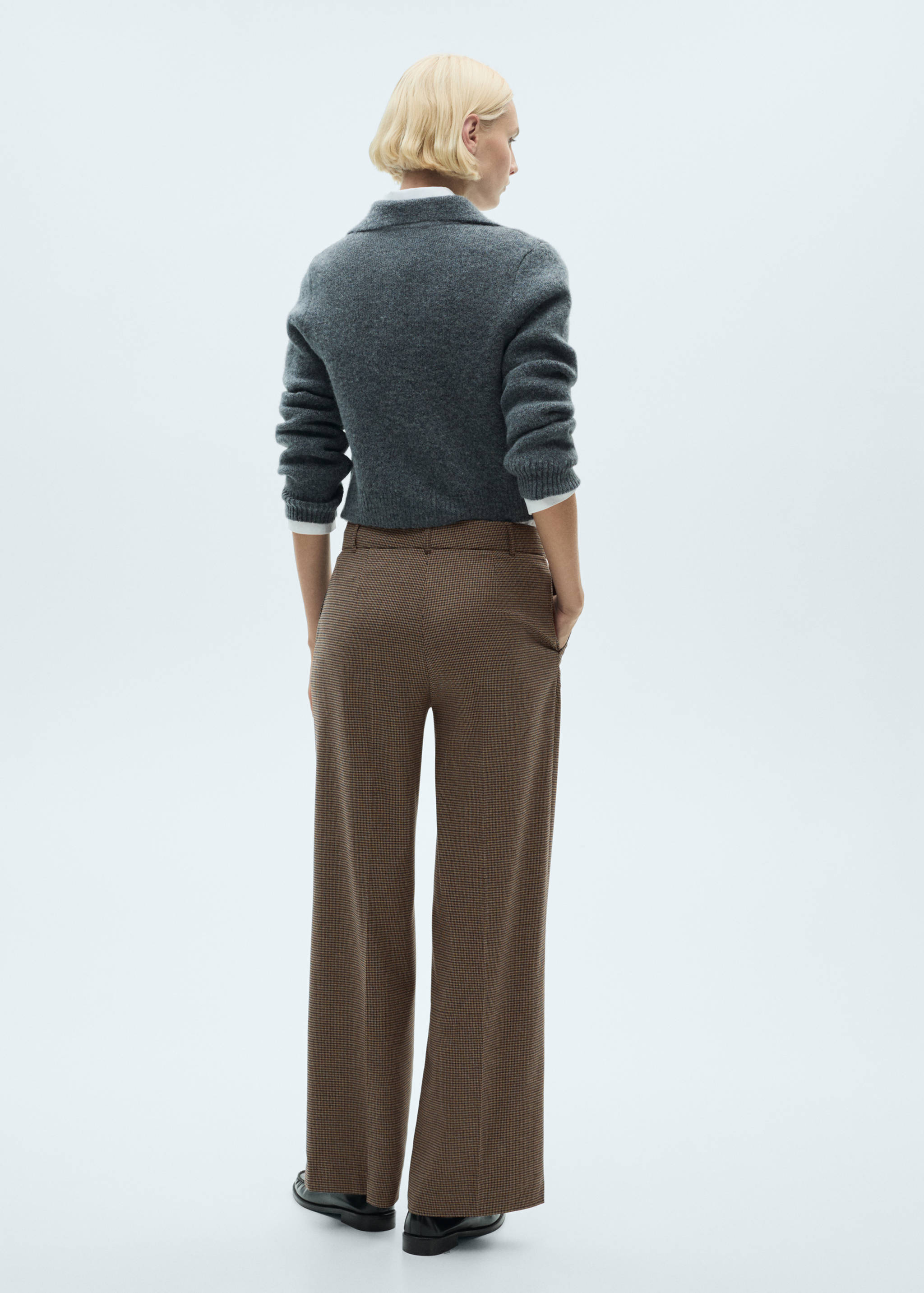Mid-rise wide leg trousers - Reverse of the article