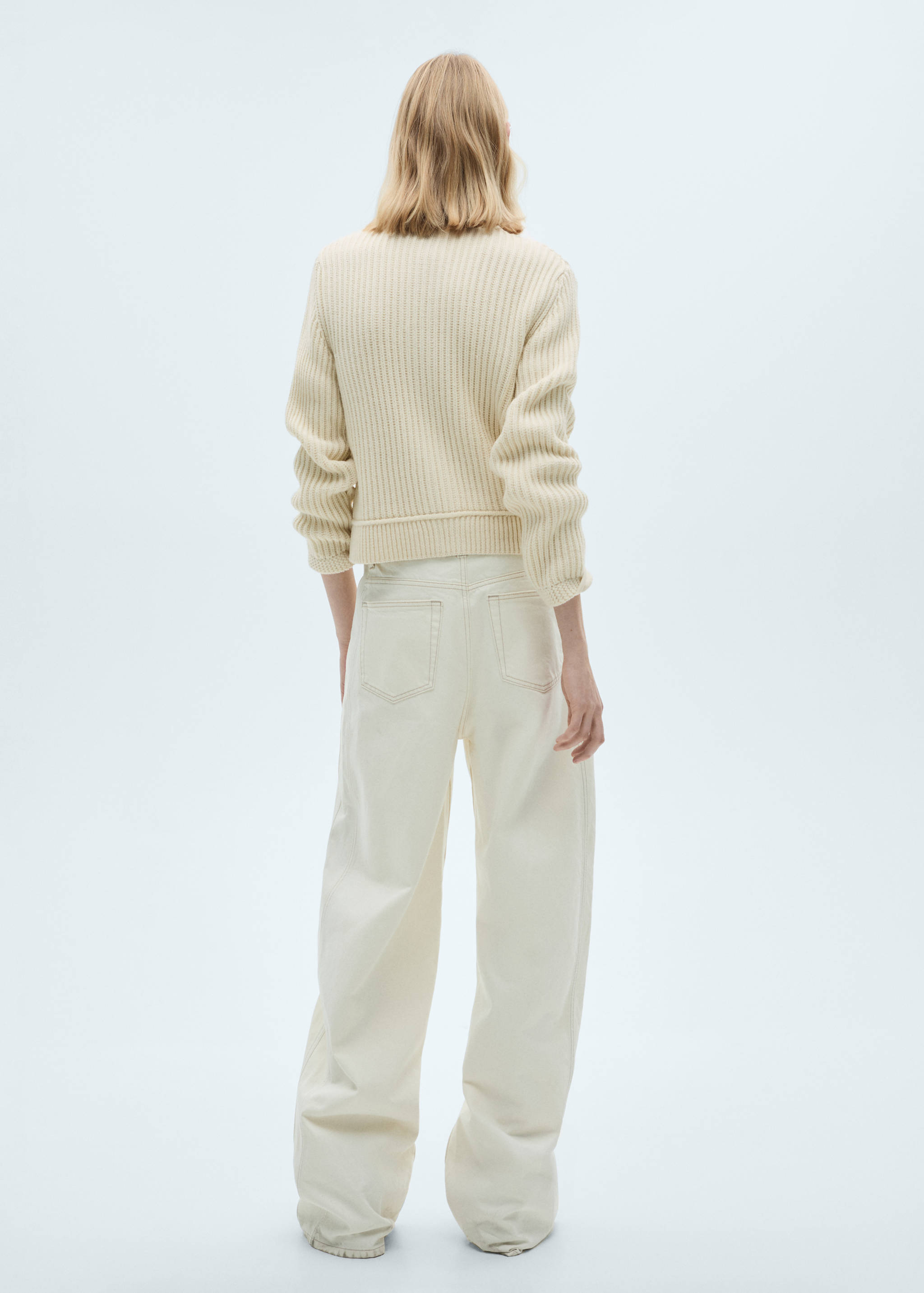 Knitted cardigan with jewel button - Reverse of the article