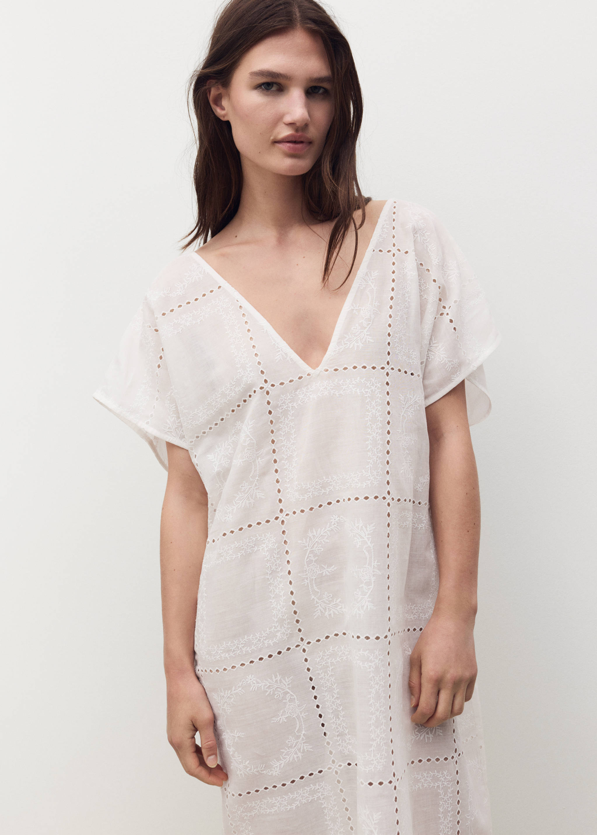 100% ramie embroidered caftan - Medium plane