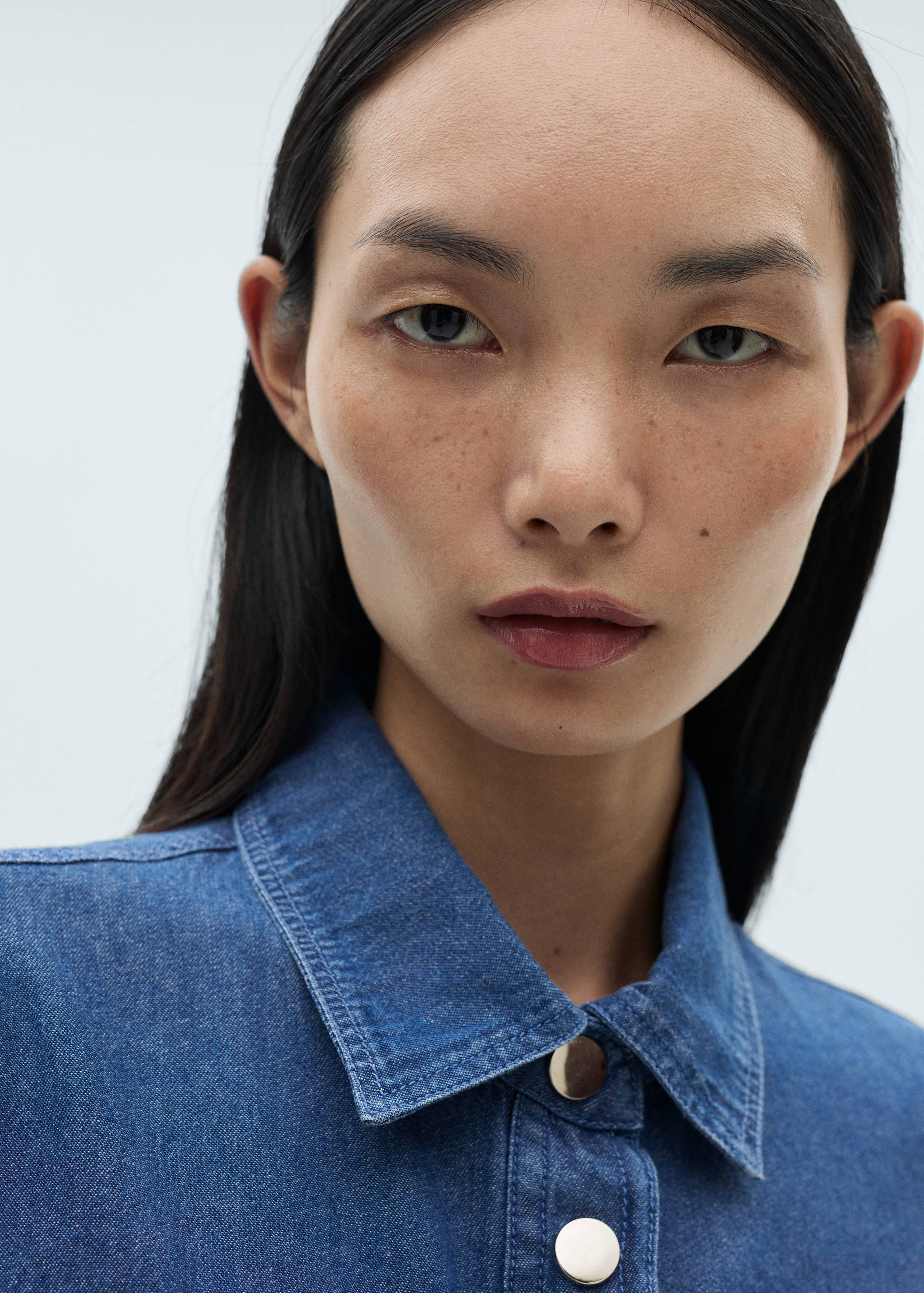 Cropped denim shirt - Details of the article 1